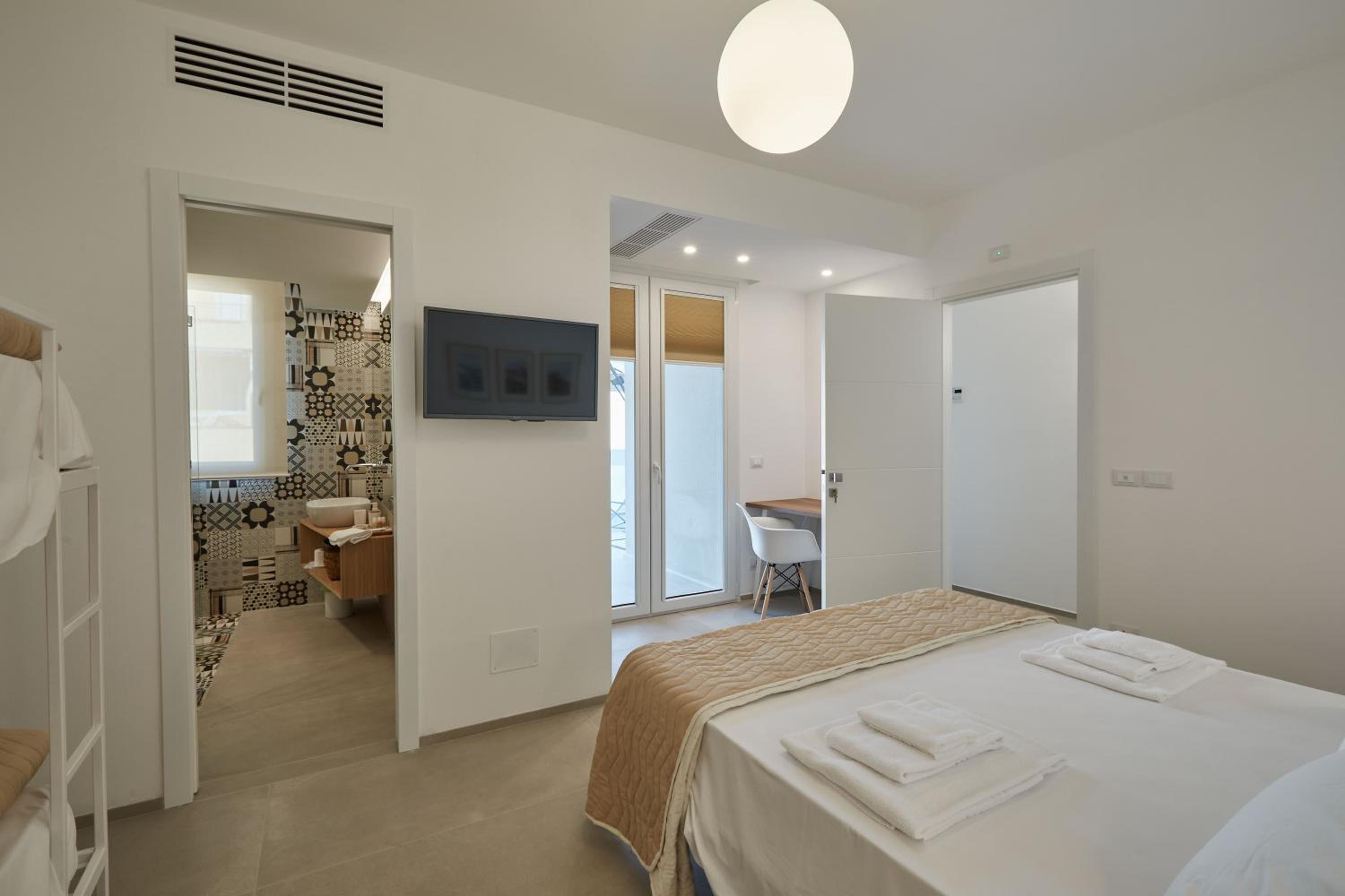 Quadruple Room with Terrace