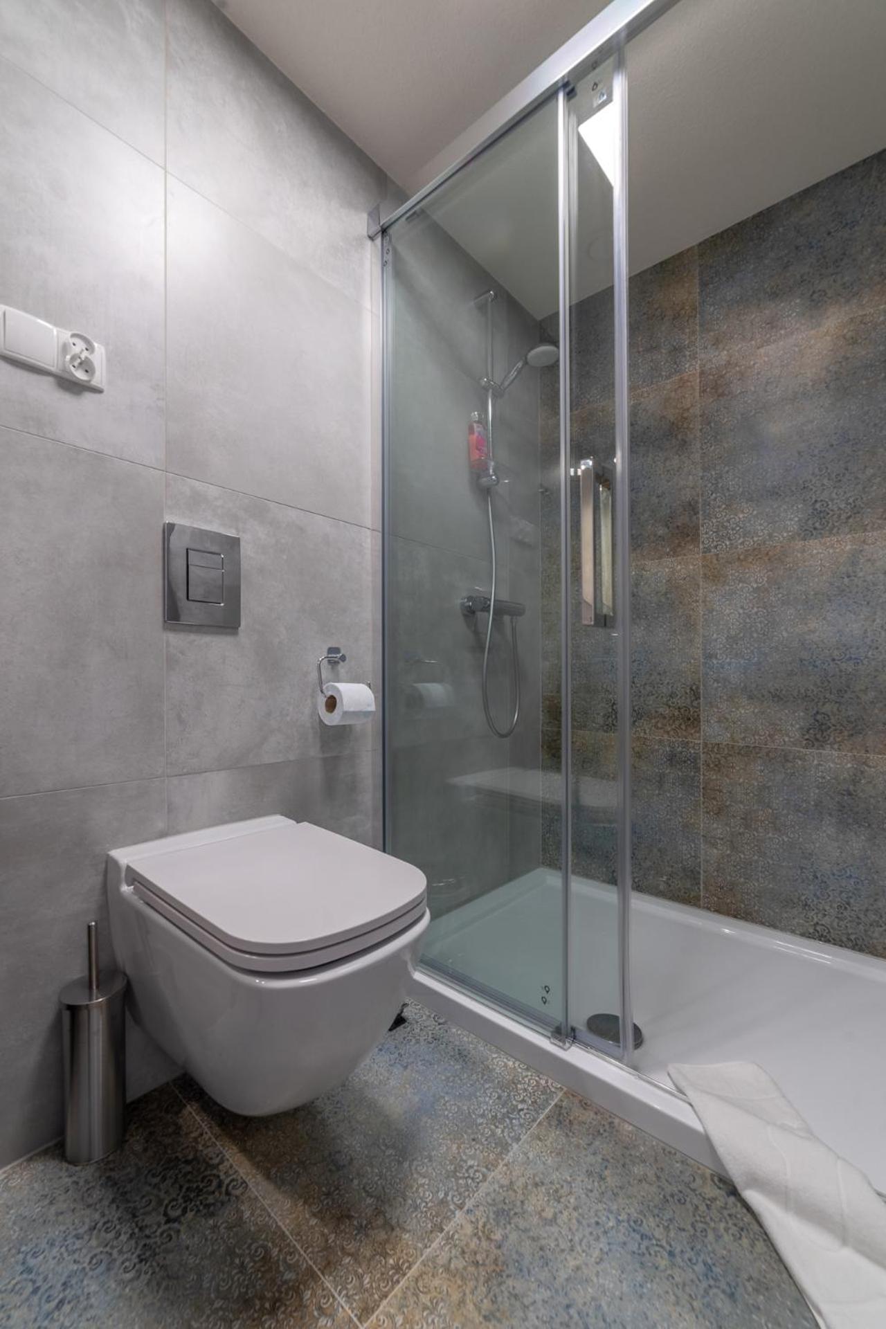 Triple Room with Bathroom