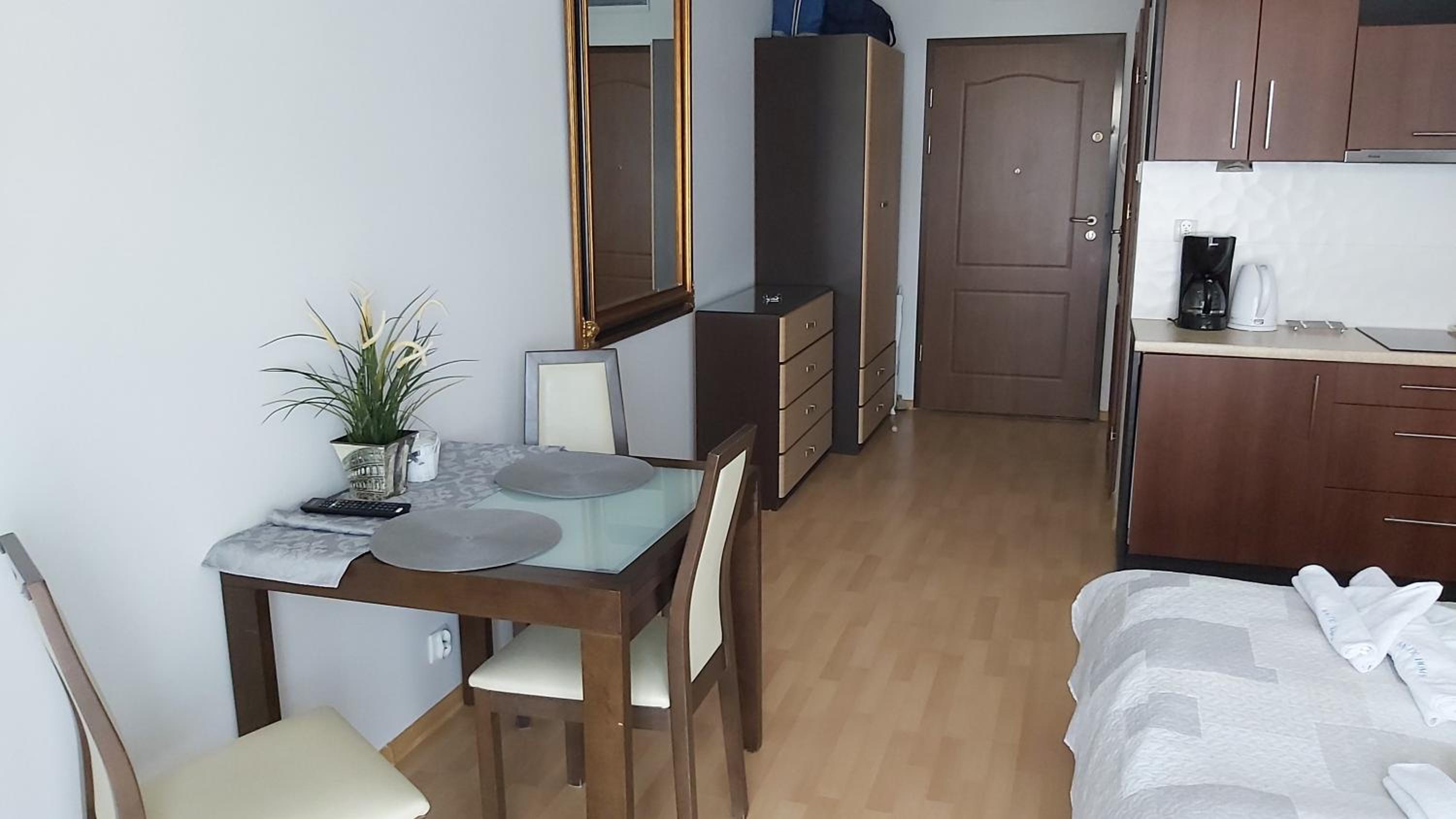 Studio Apartment - Photo 20