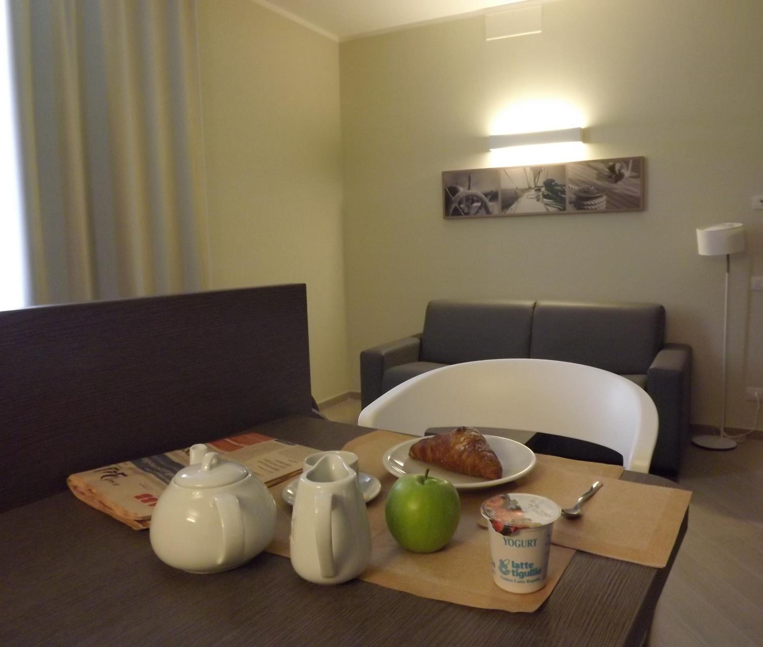 One-Bedroom Apartment photo 3