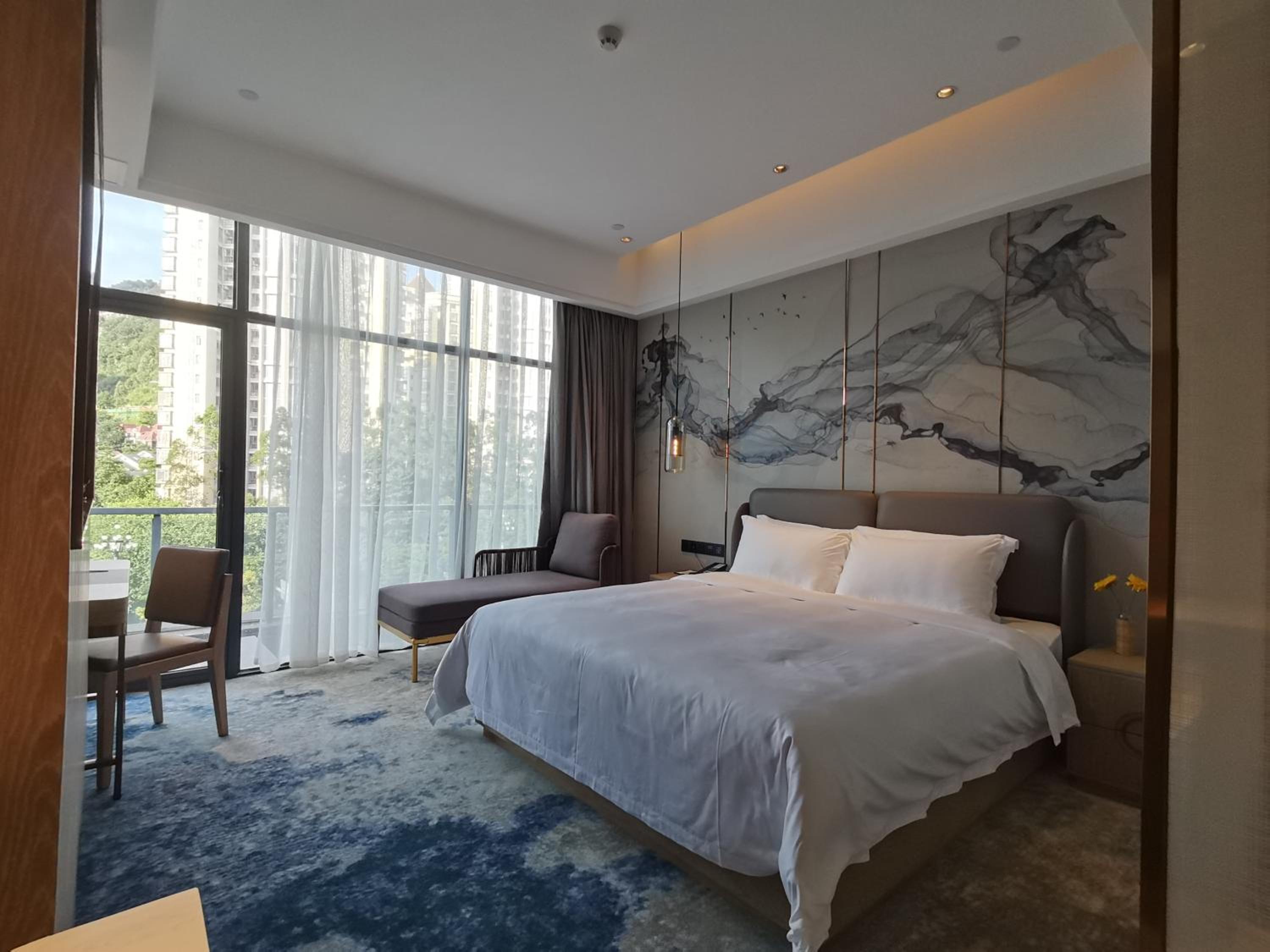Queen Room with Balcony