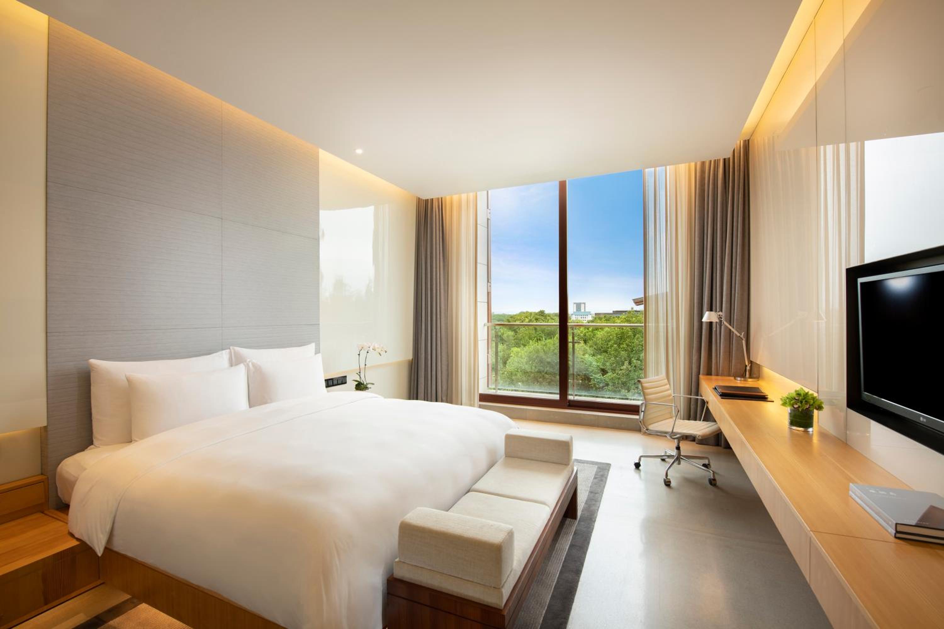 Deluxe villa with King Bed photo 2