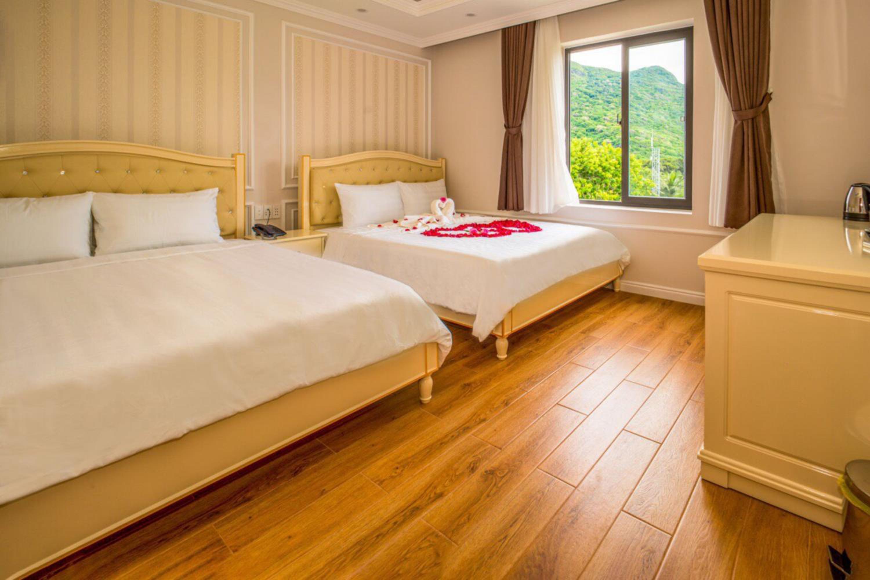 Superior Quadruple Room - Photo 3