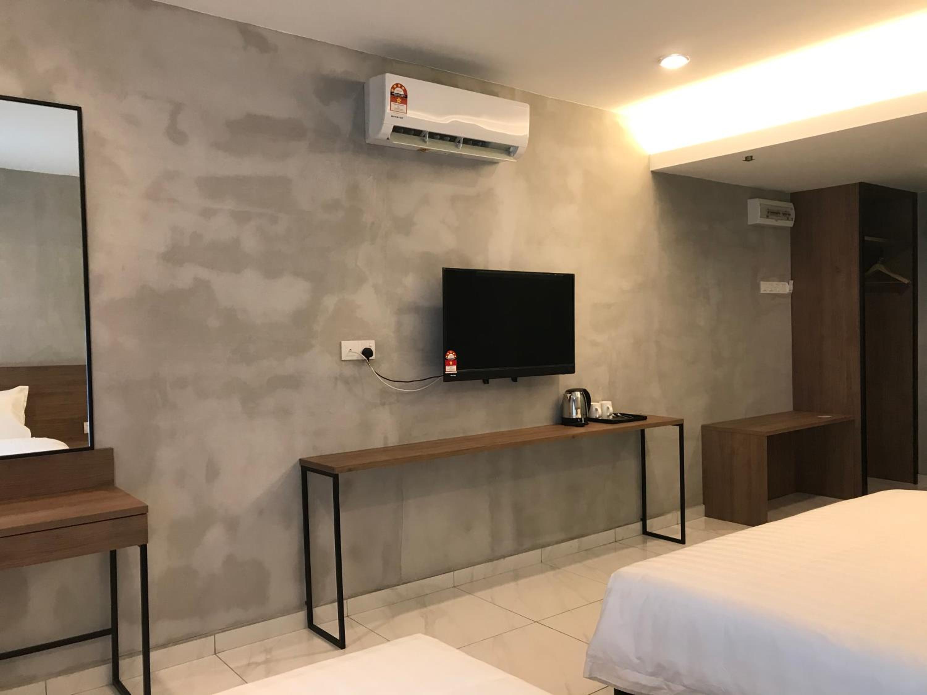 Deluxe Triple Room - Photo 6