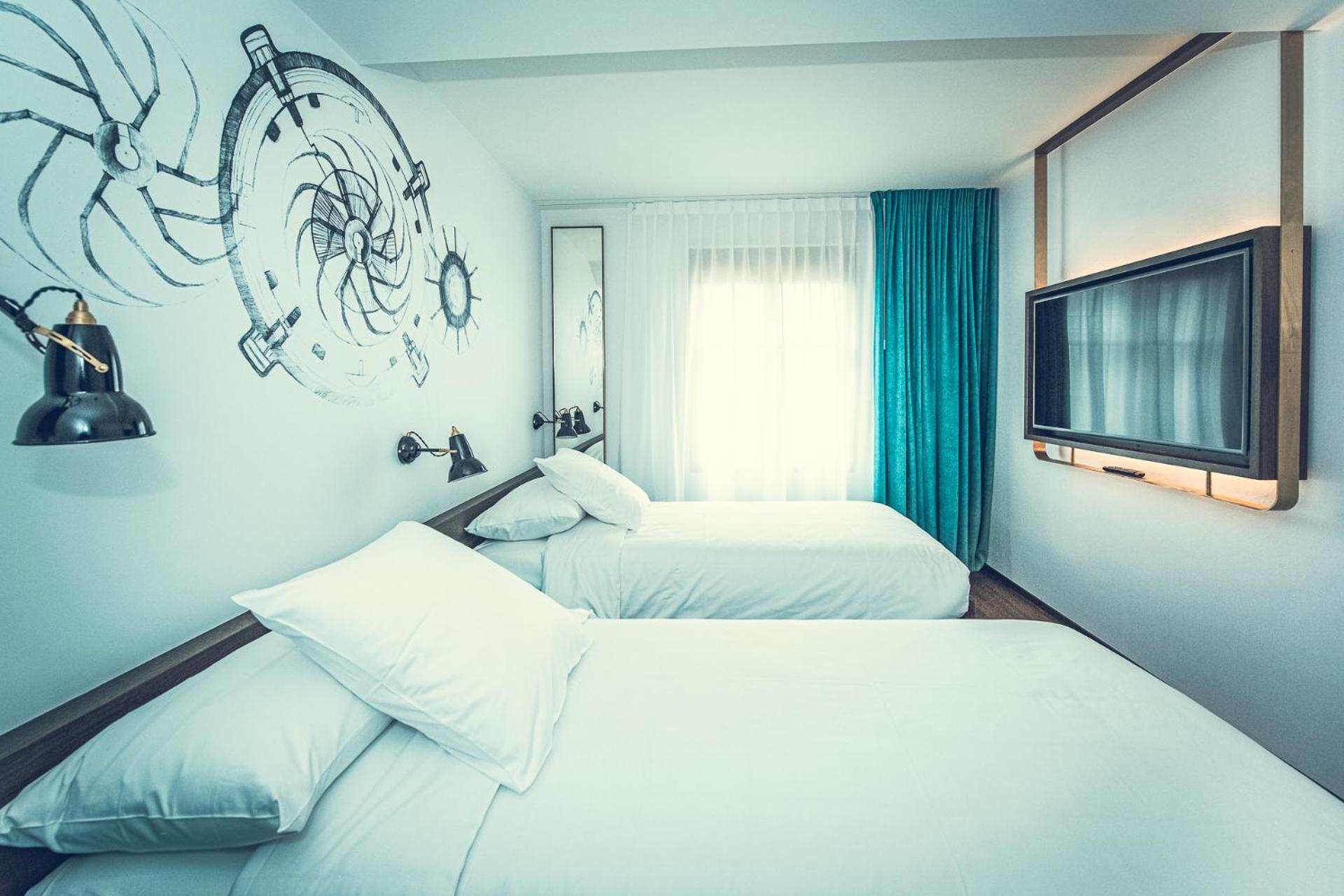 Deluxe Twin Room - Photo 6