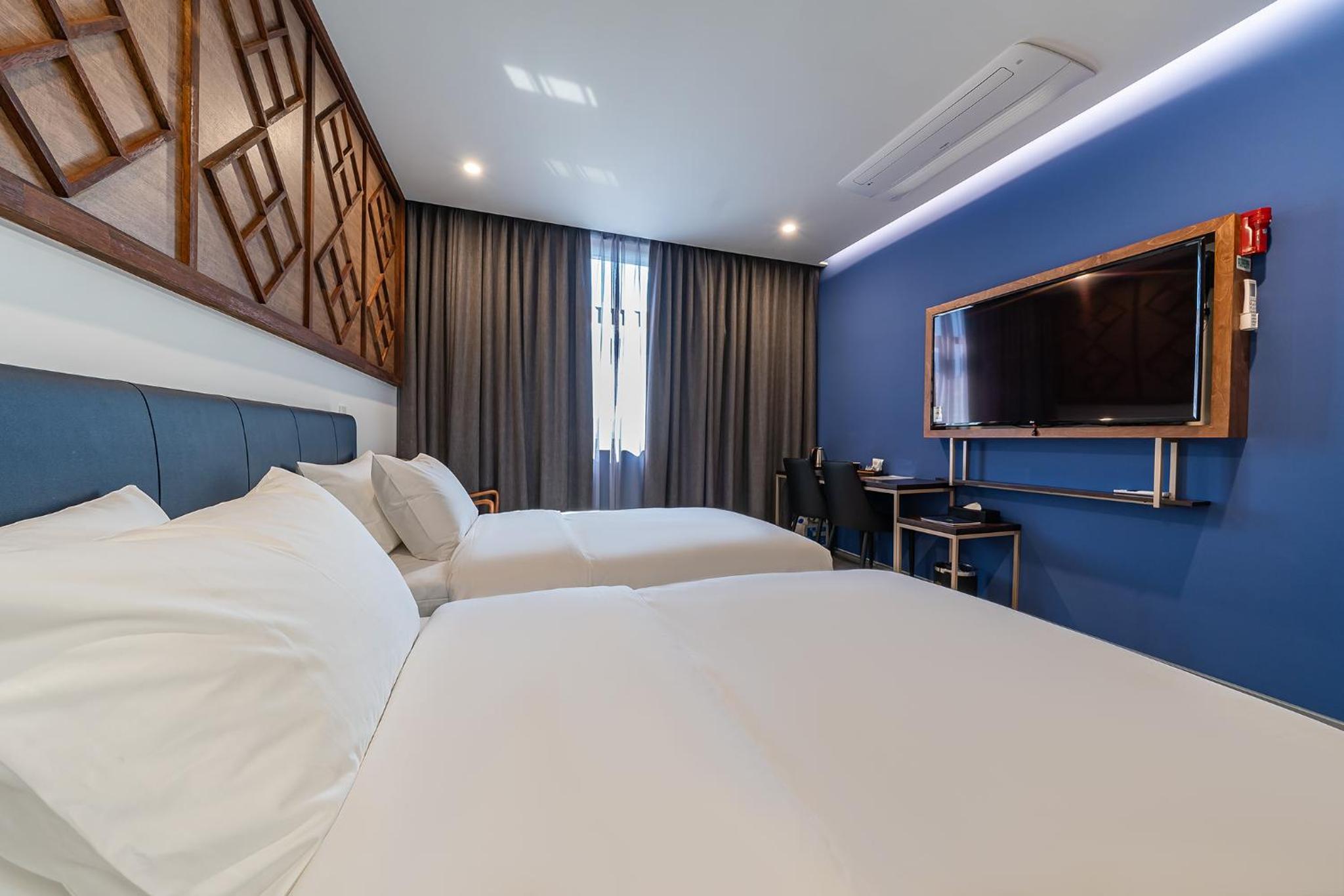 Superior Twin Room - Photo 1
