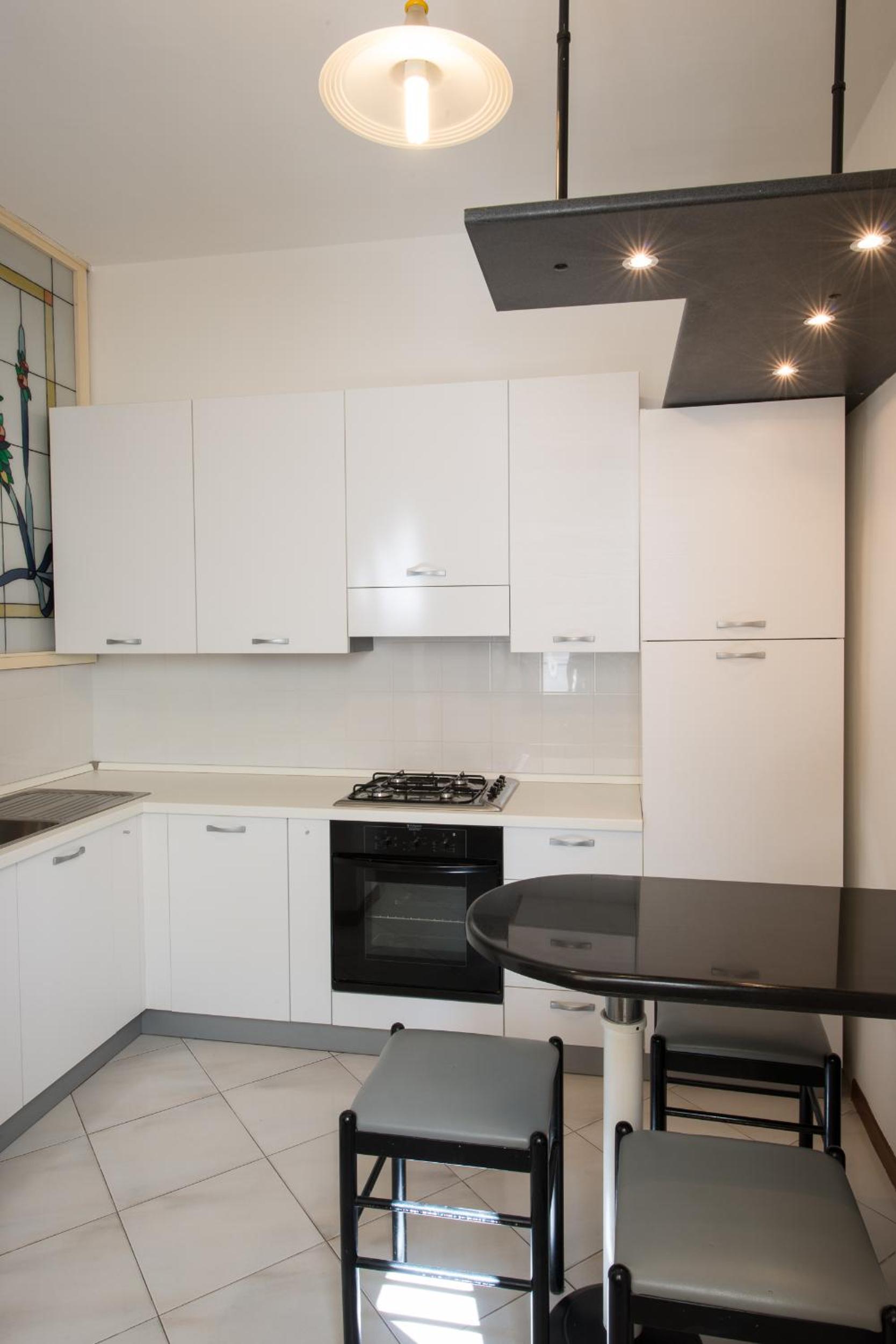 Large One-Bedroom Apartment photo 2