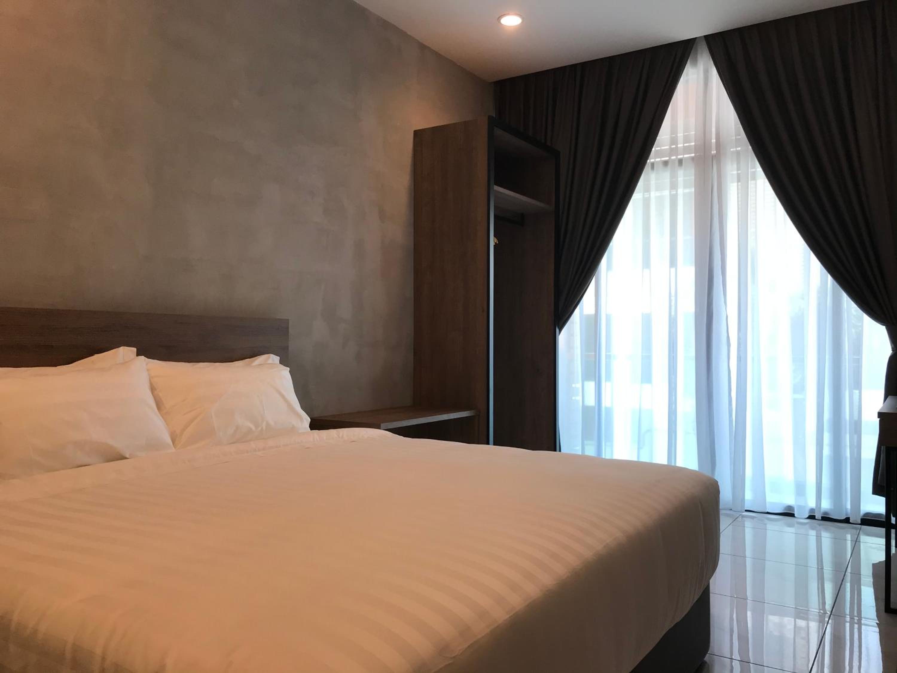 Superior King Room - Photo 6