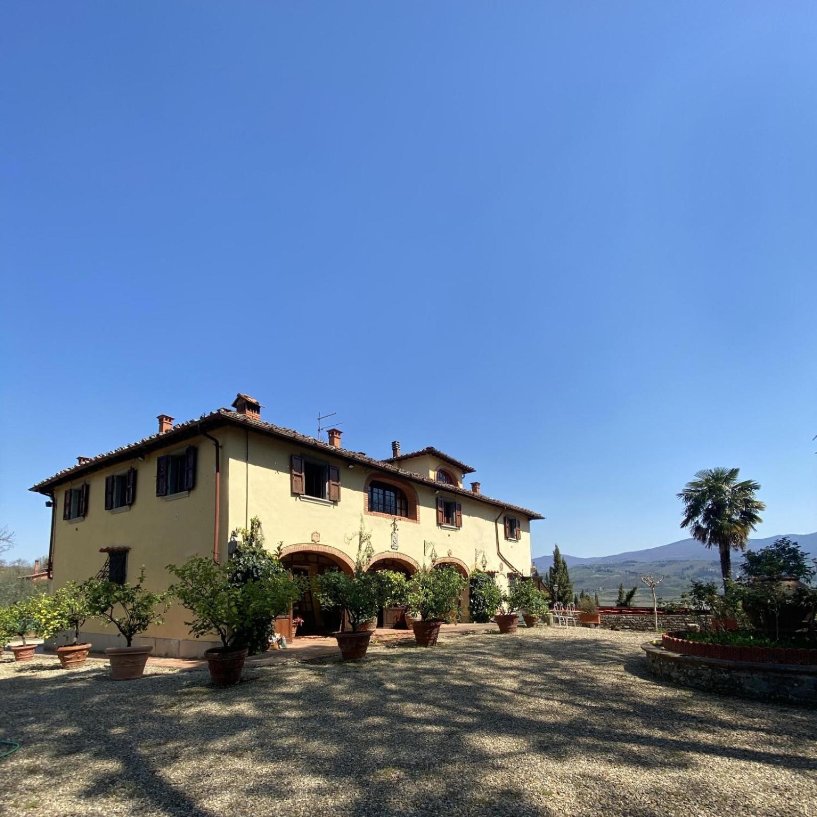 Villa photo 2