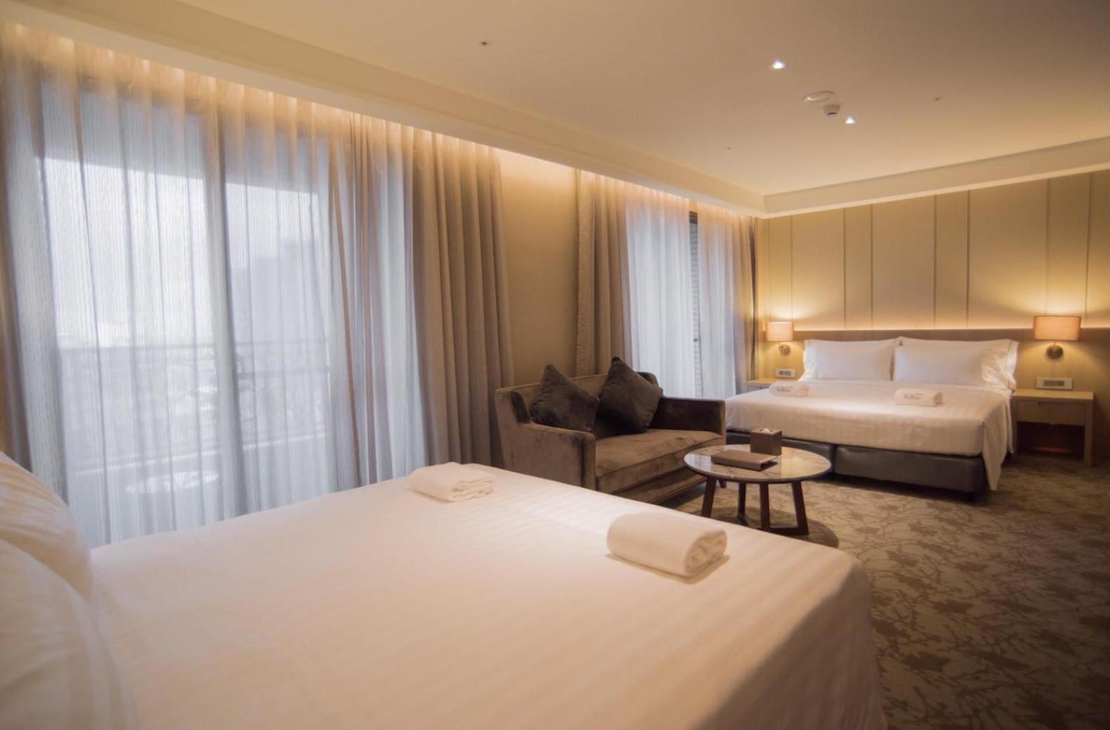 Superior Family Room with Late Check In From 9 PM