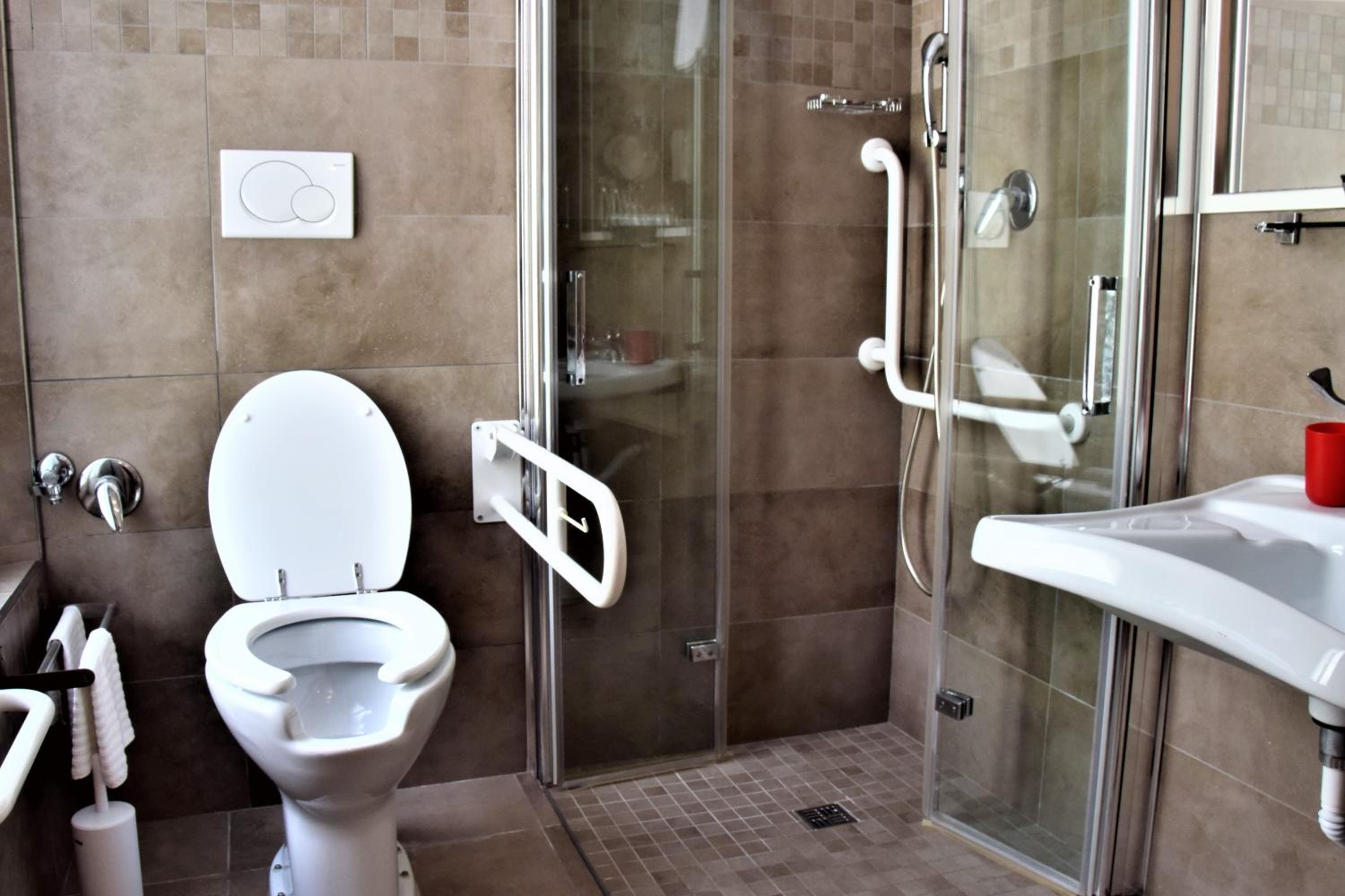 Double or Twin Room photo 3