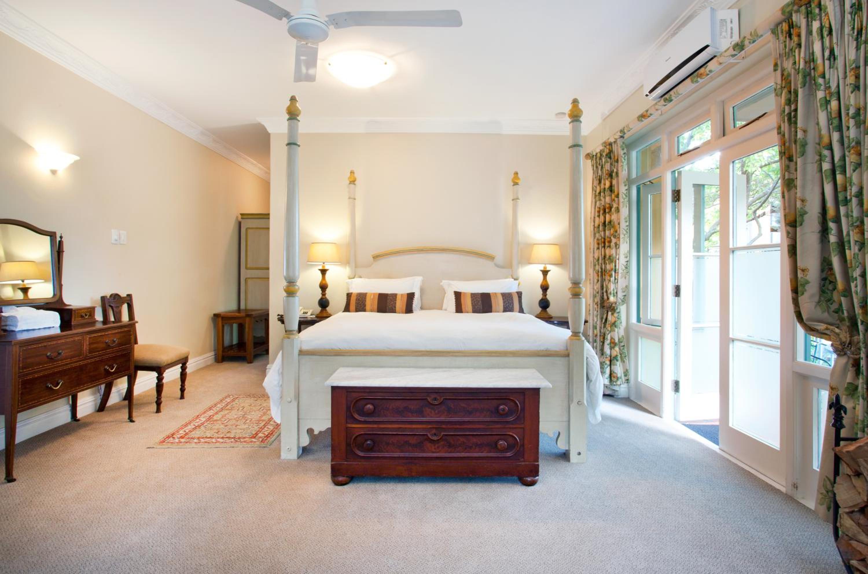 Luxury Room - Photo 10