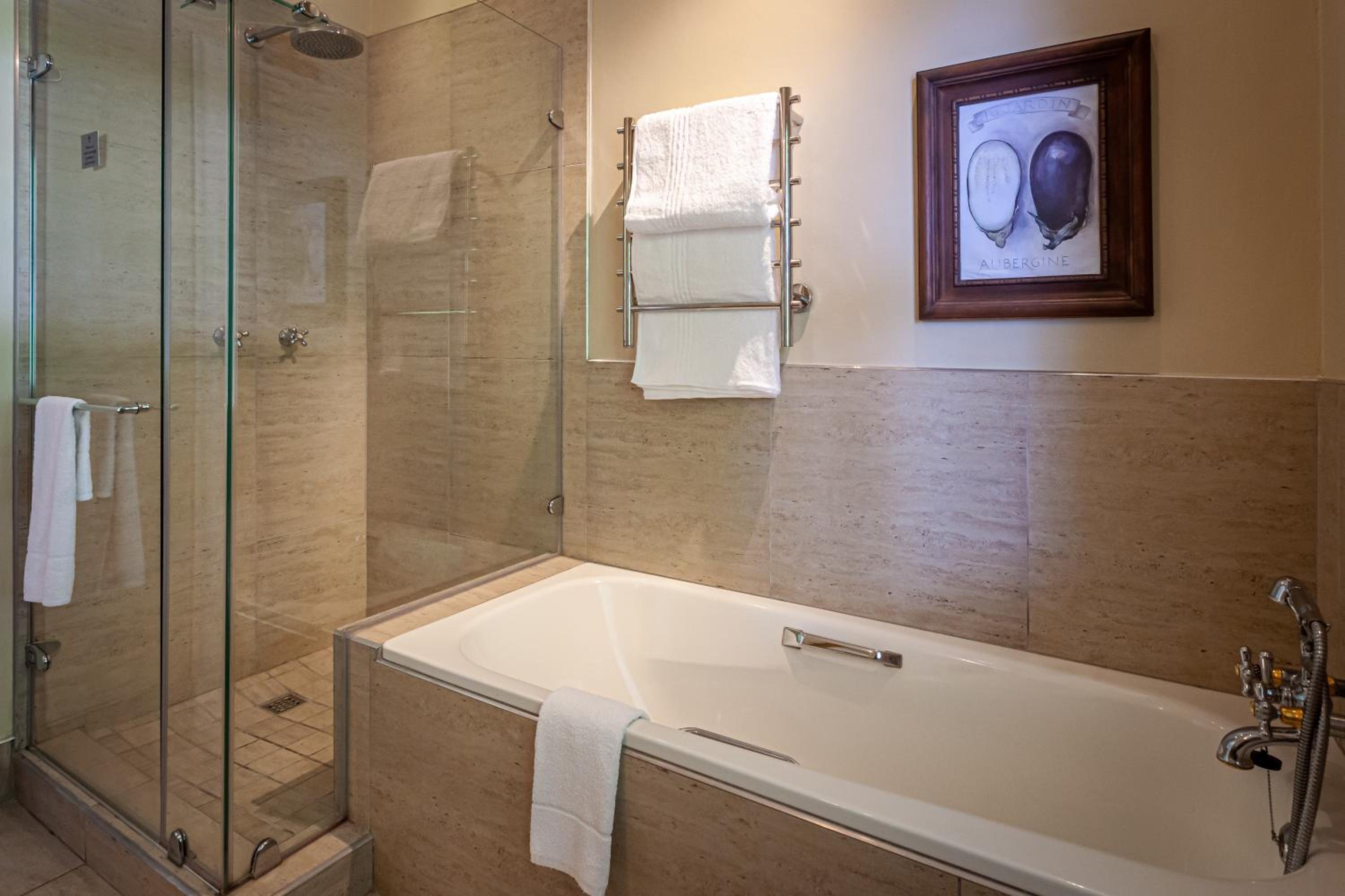 Luxury Room - Photo 9