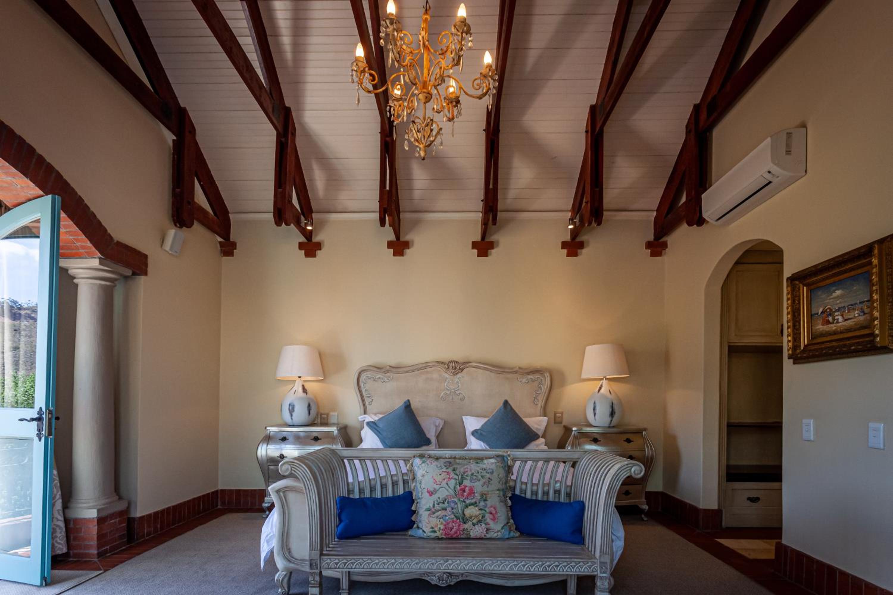 Villa Suite - Photo 12
