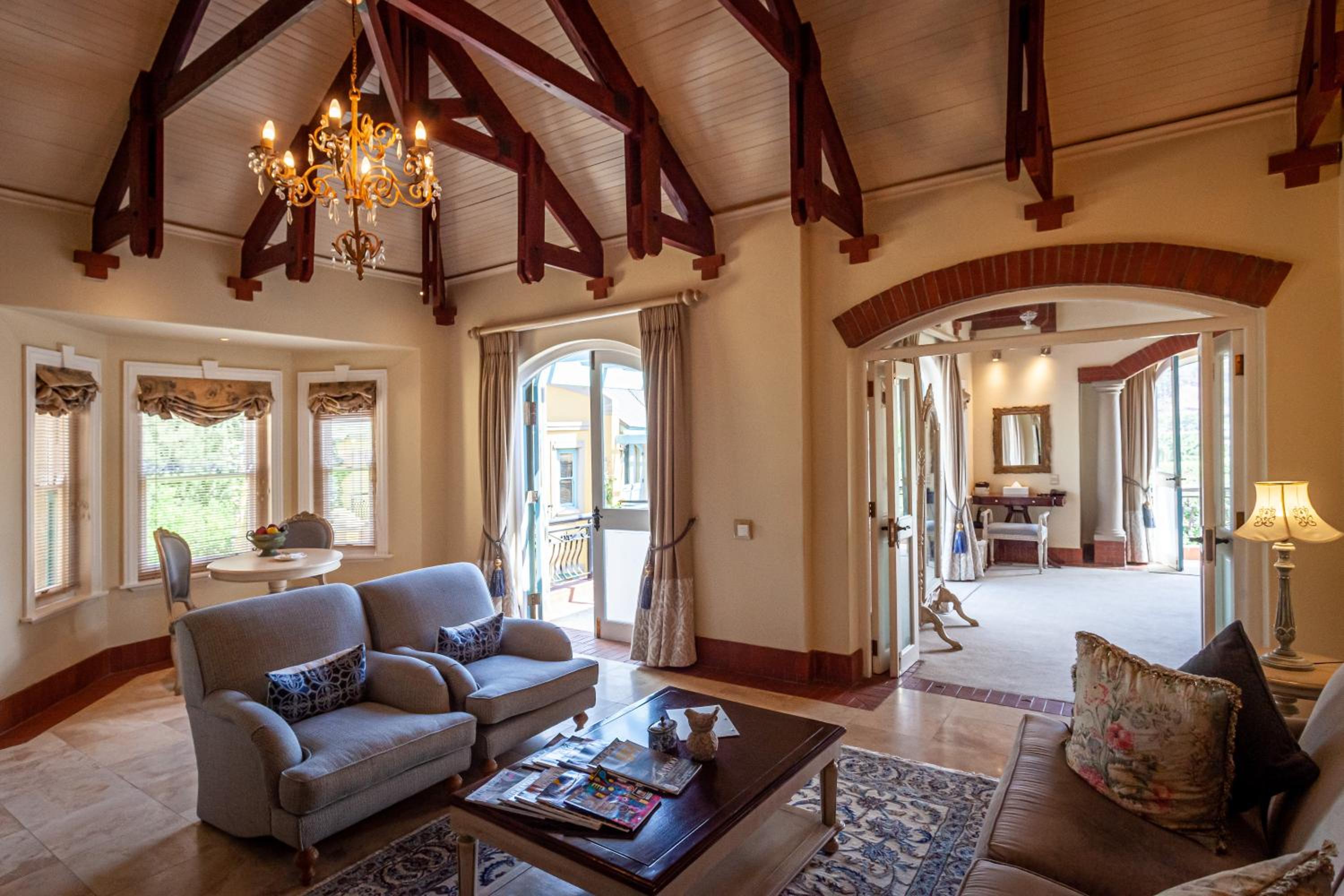 Villa Suite - Photo 8