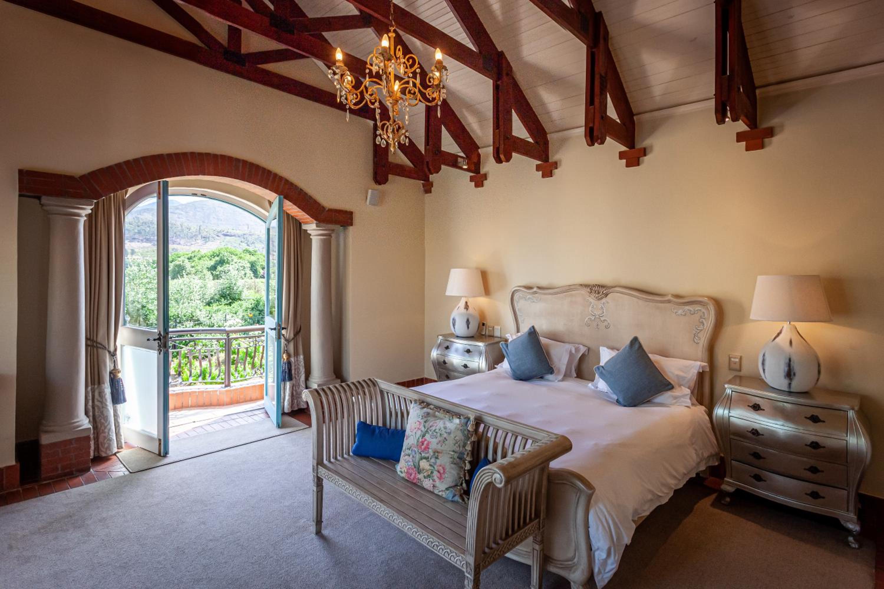 Villa Suite - Photo 15