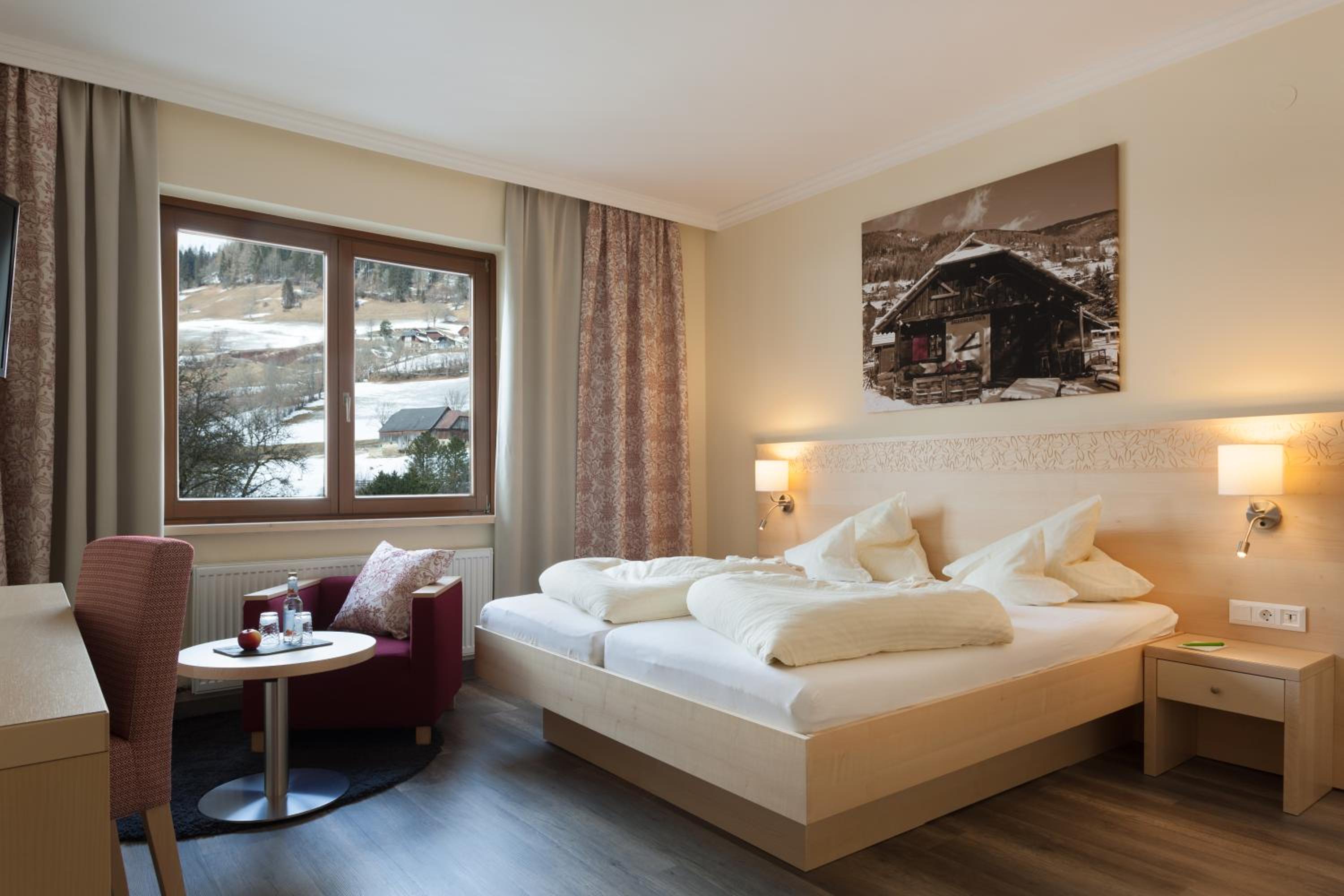 Standard Double Room with Mountain View photo 1