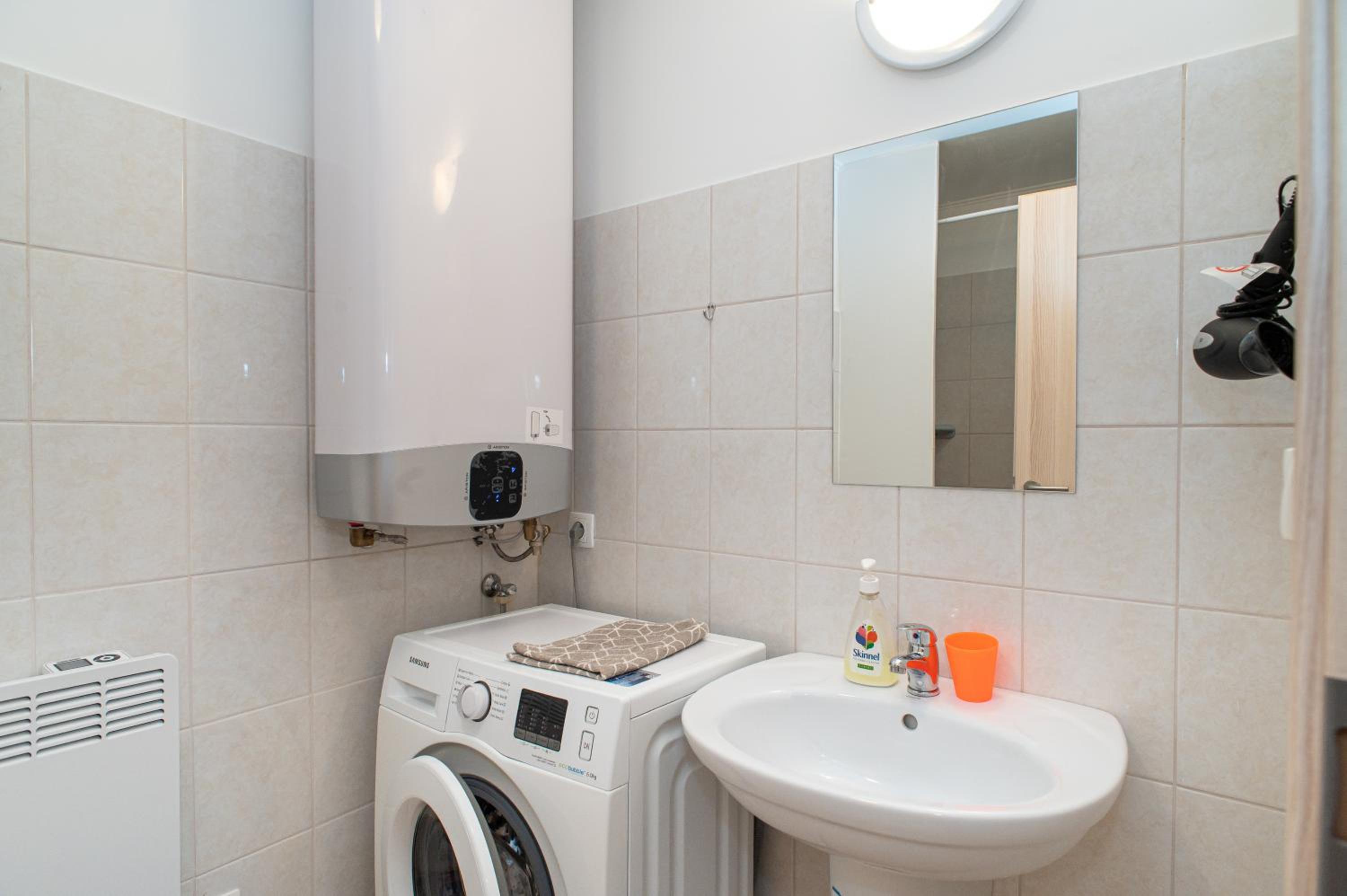 Apartment - Ground Floor photo 3