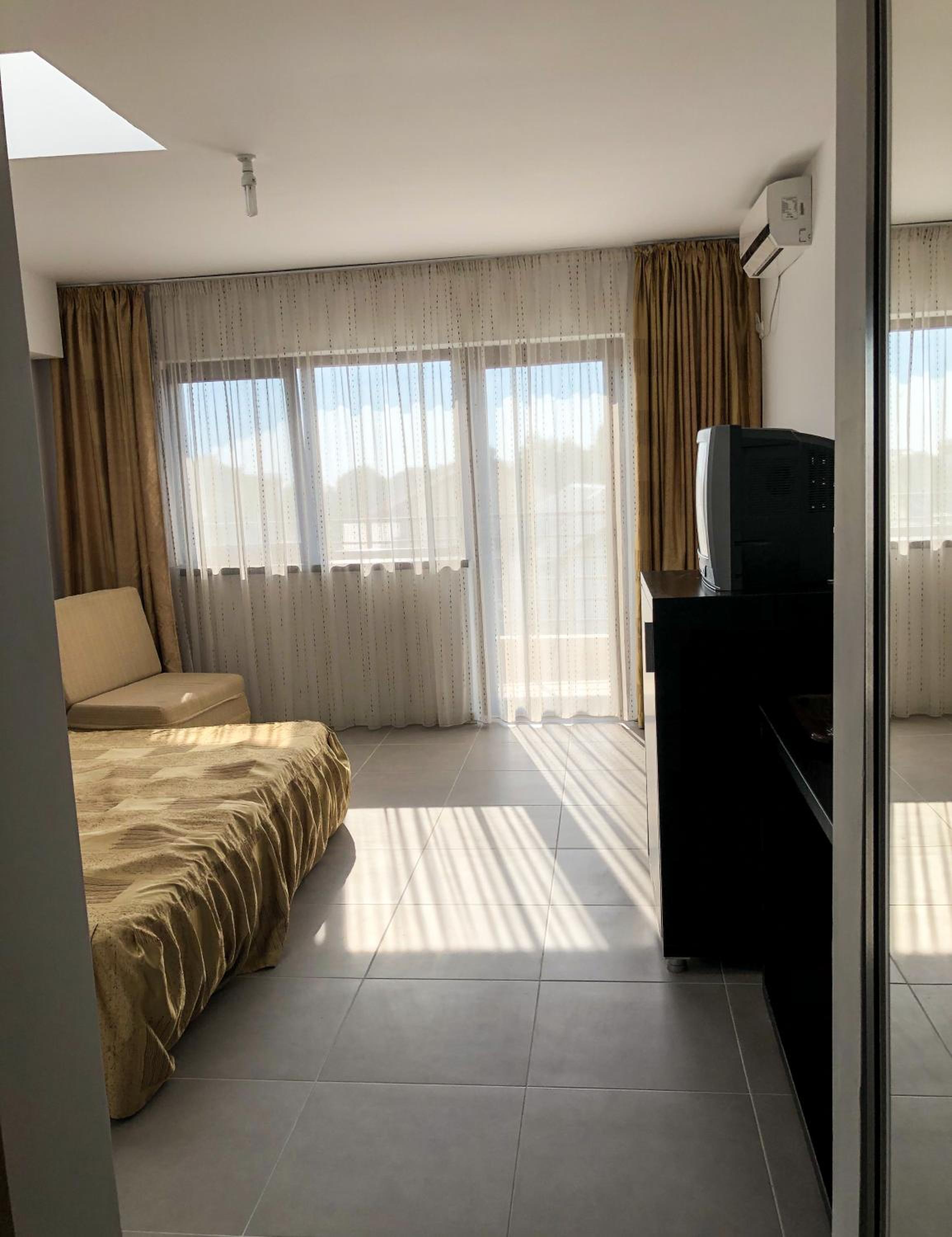 Double Room - Photo 5