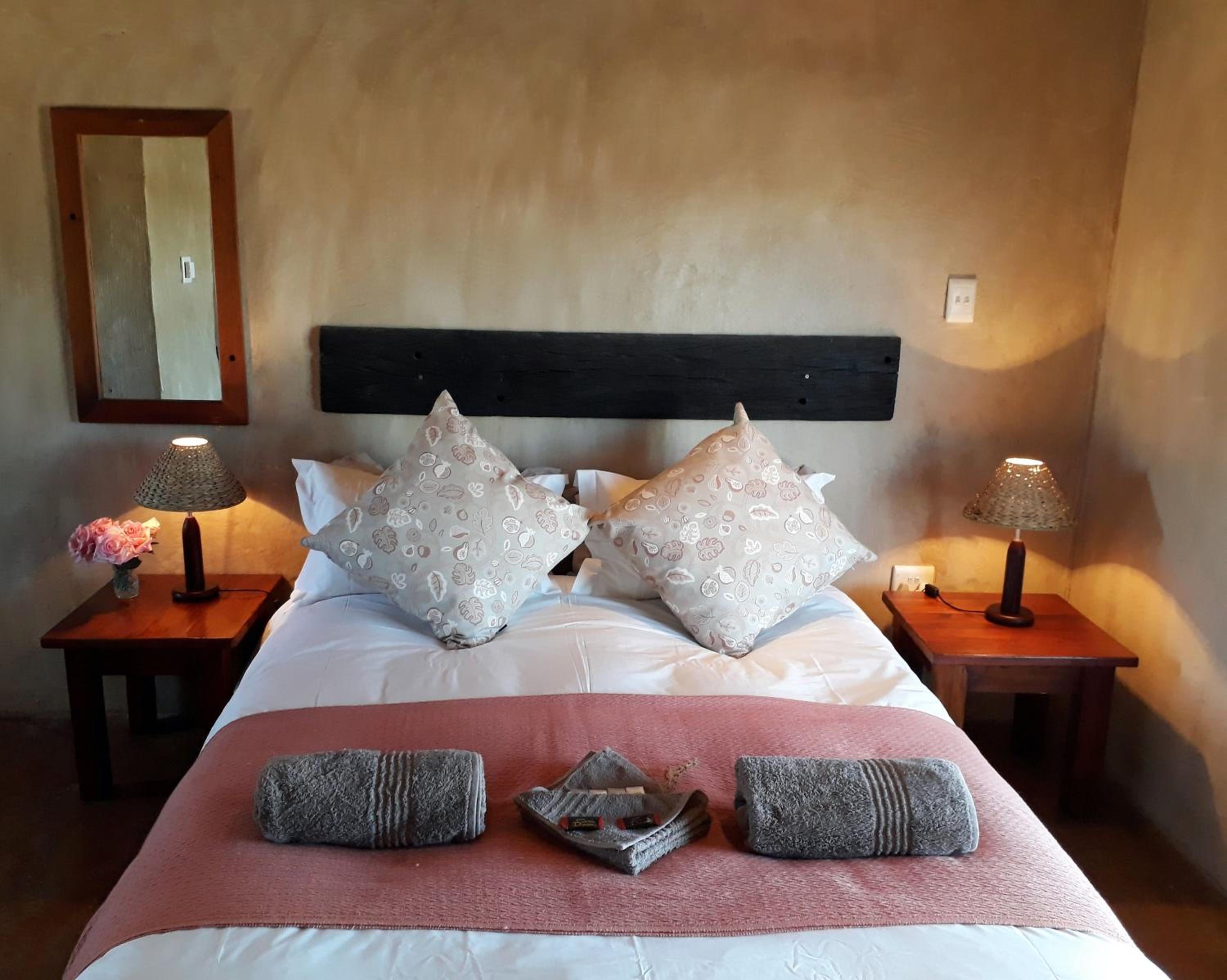 Deluxe Double Room - Photo 9