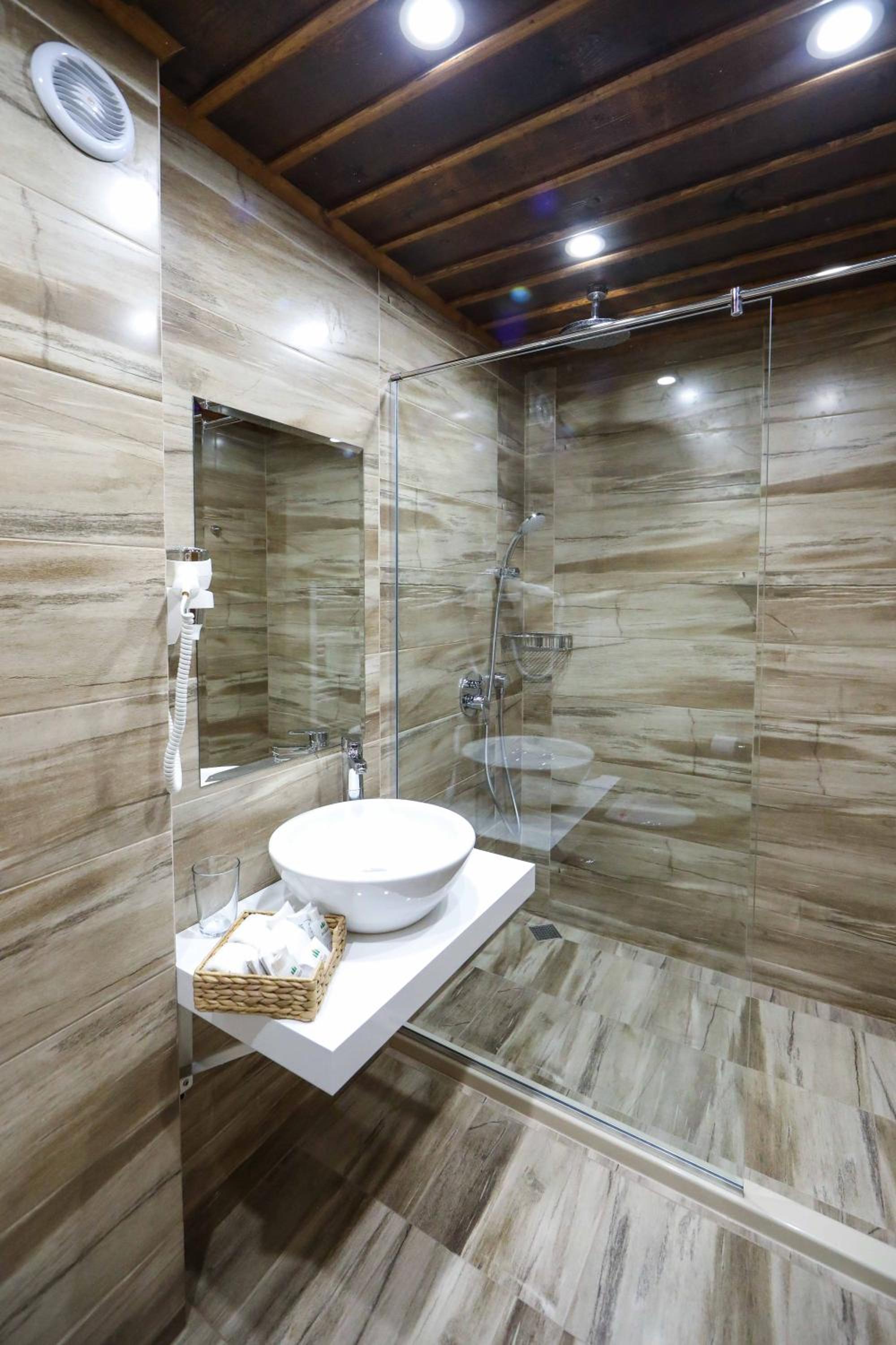 Triple Room - Photo 10