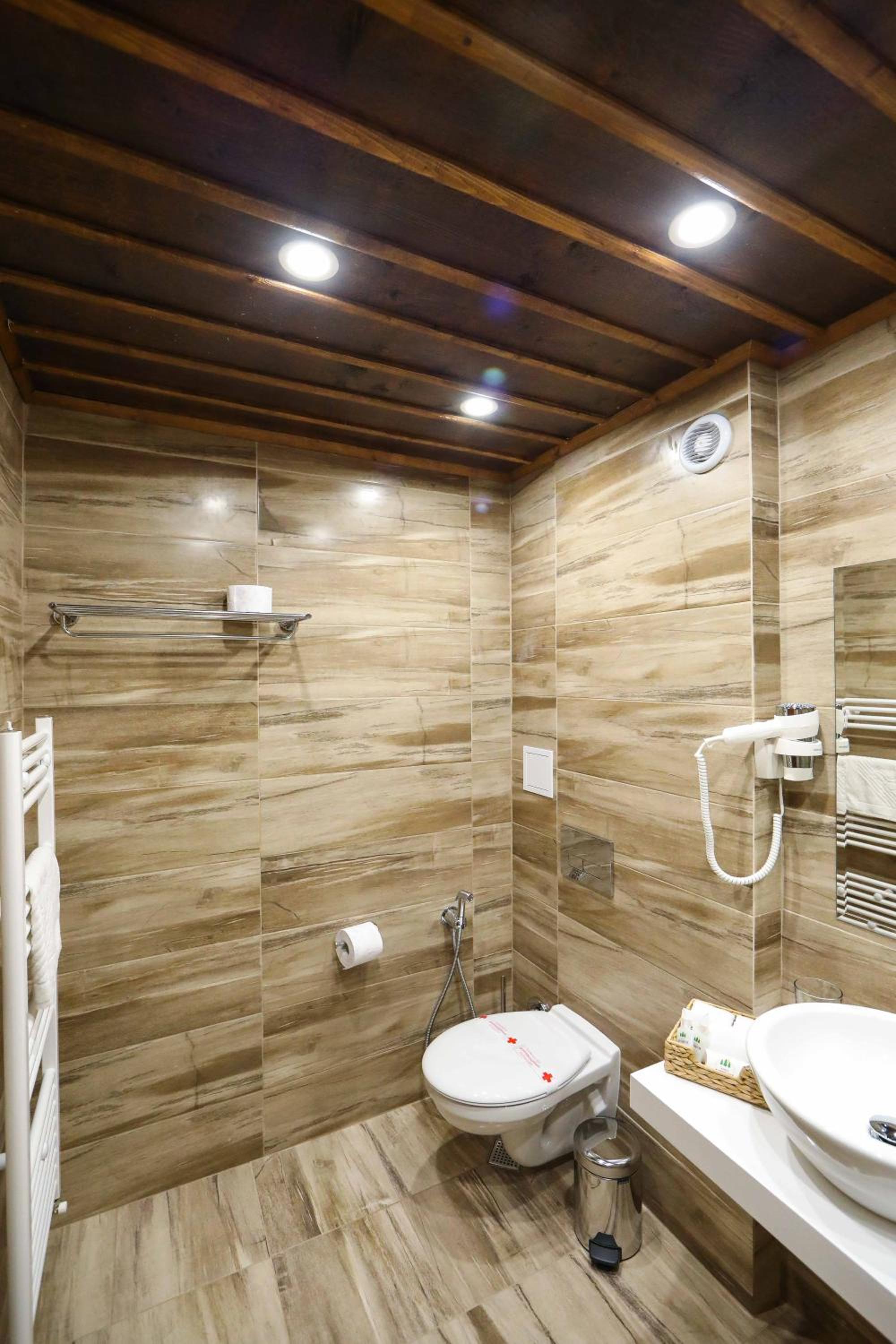 Triple Room - Photo 11