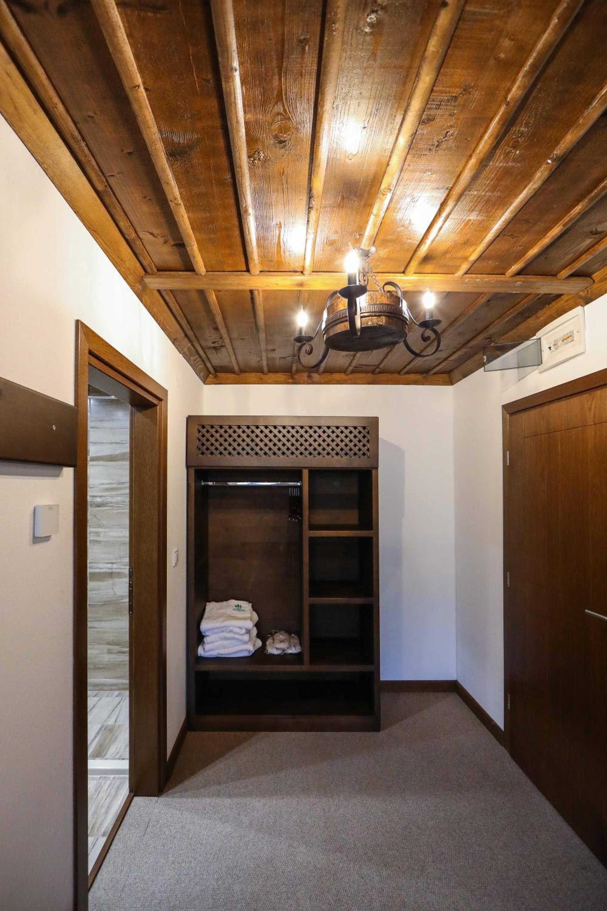 Triple Room - Photo 9