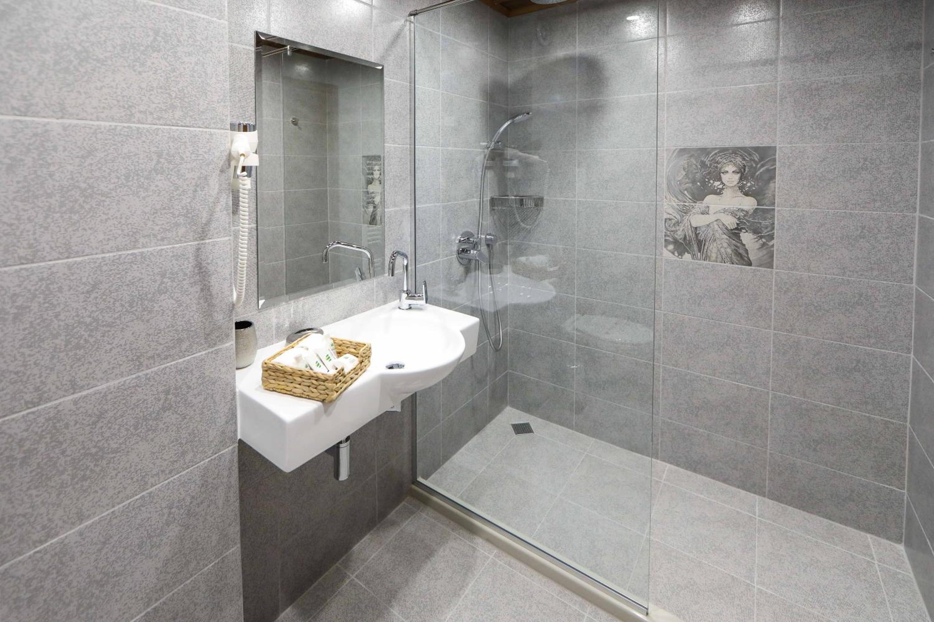 Comfort Double Room - Large - Photo 12