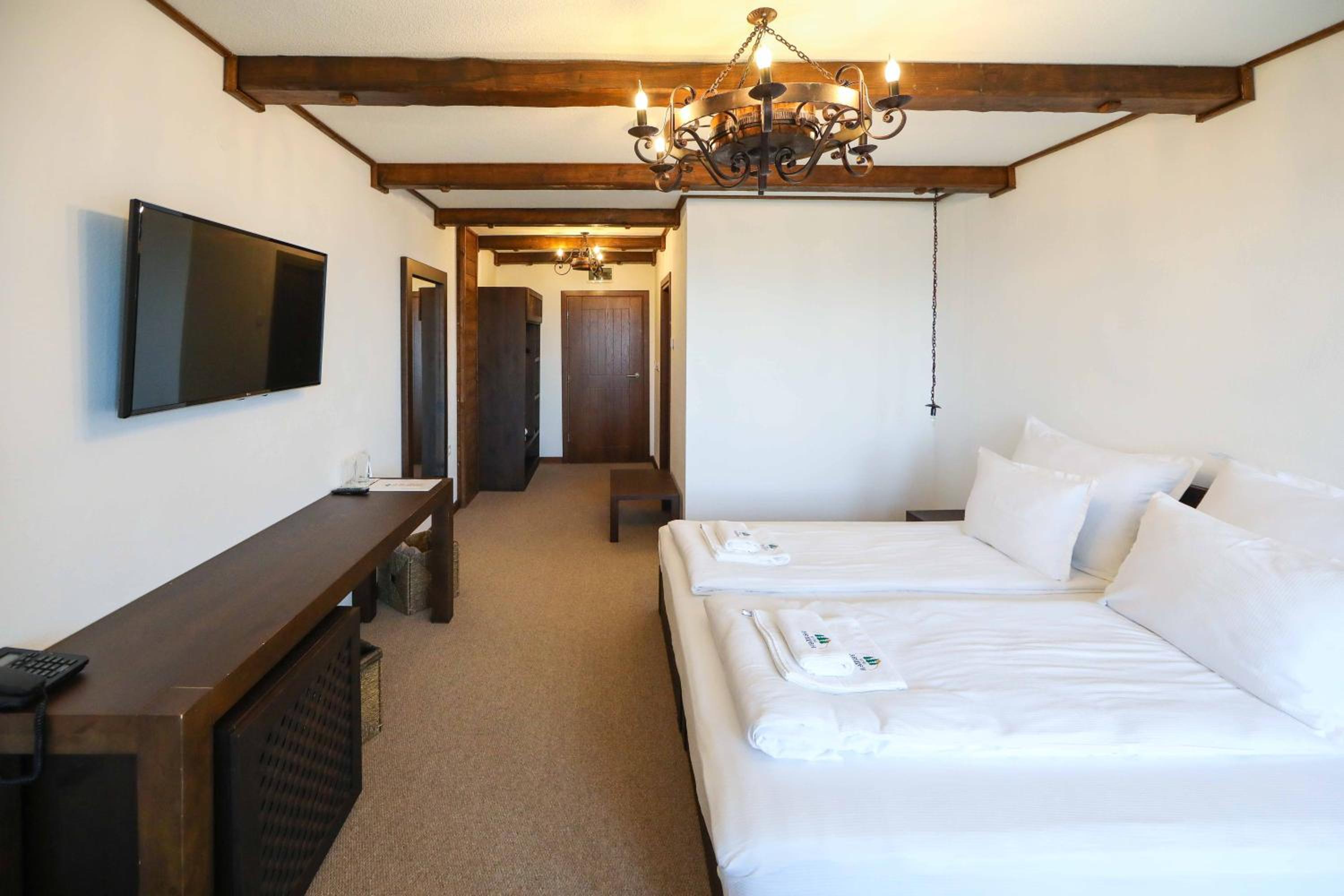 Comfort Double Room - Large - Photo 1
