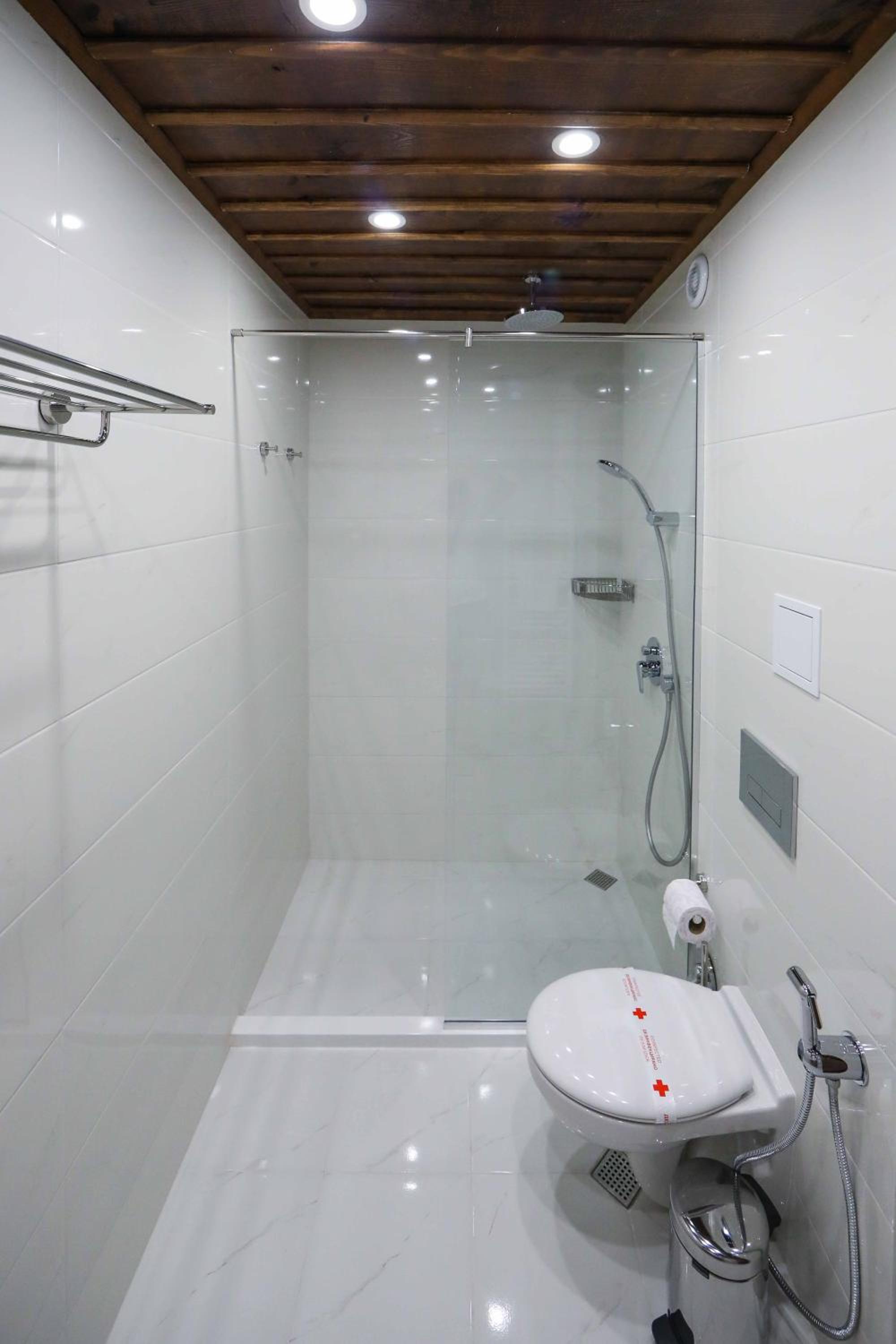 Comfort Double Room - Large - Photo 8