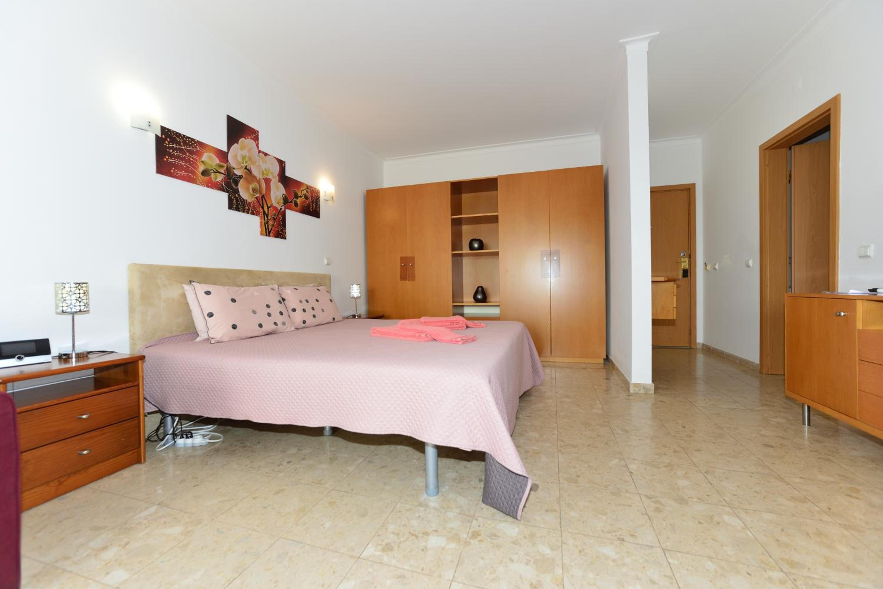 Studio Apartment with Sea View photo 2