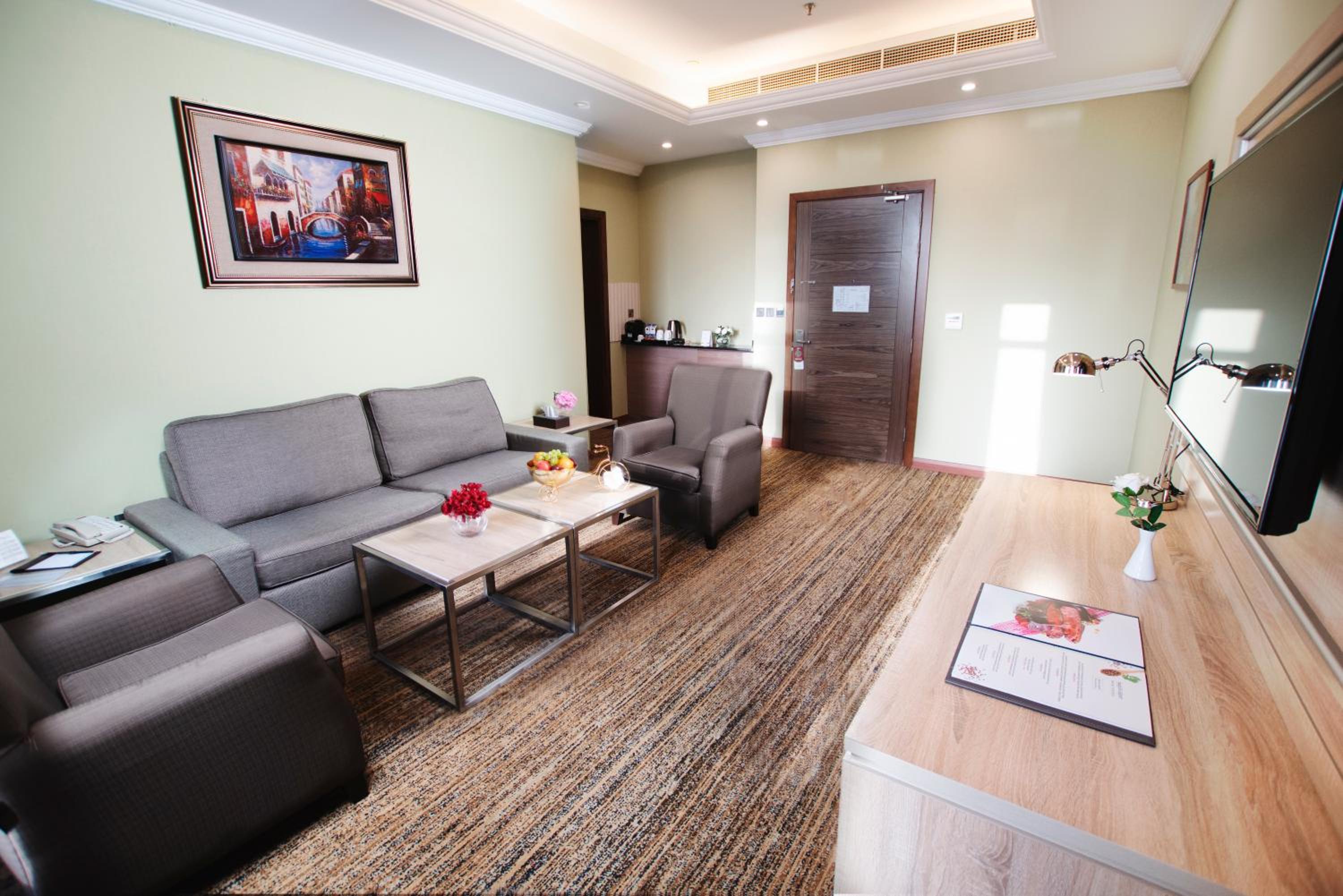 Junior Suite City View - Photo 3
