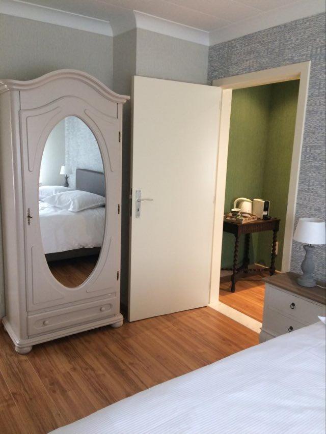 Superior Quadruple Room photo 2