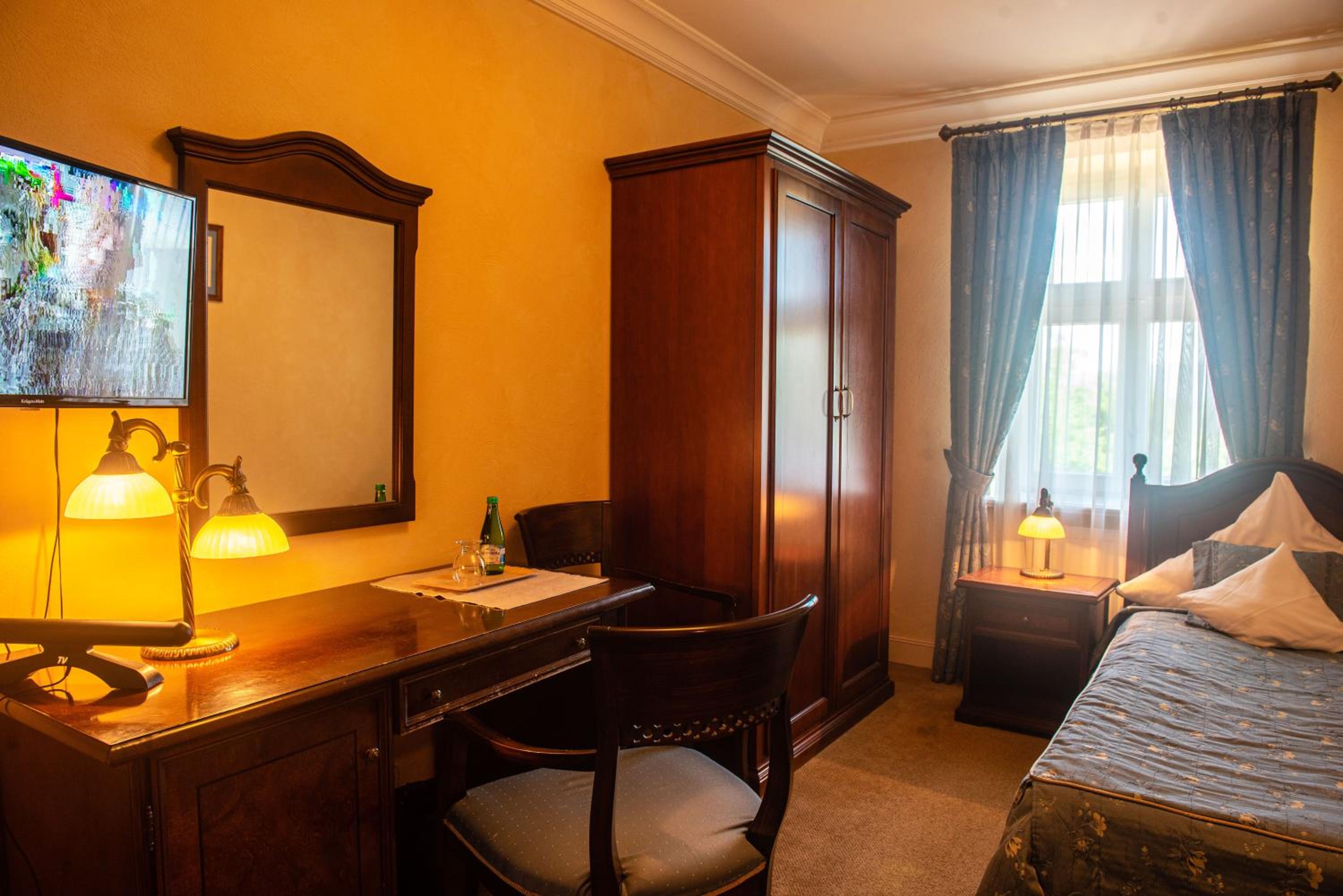 Single Room photo 3