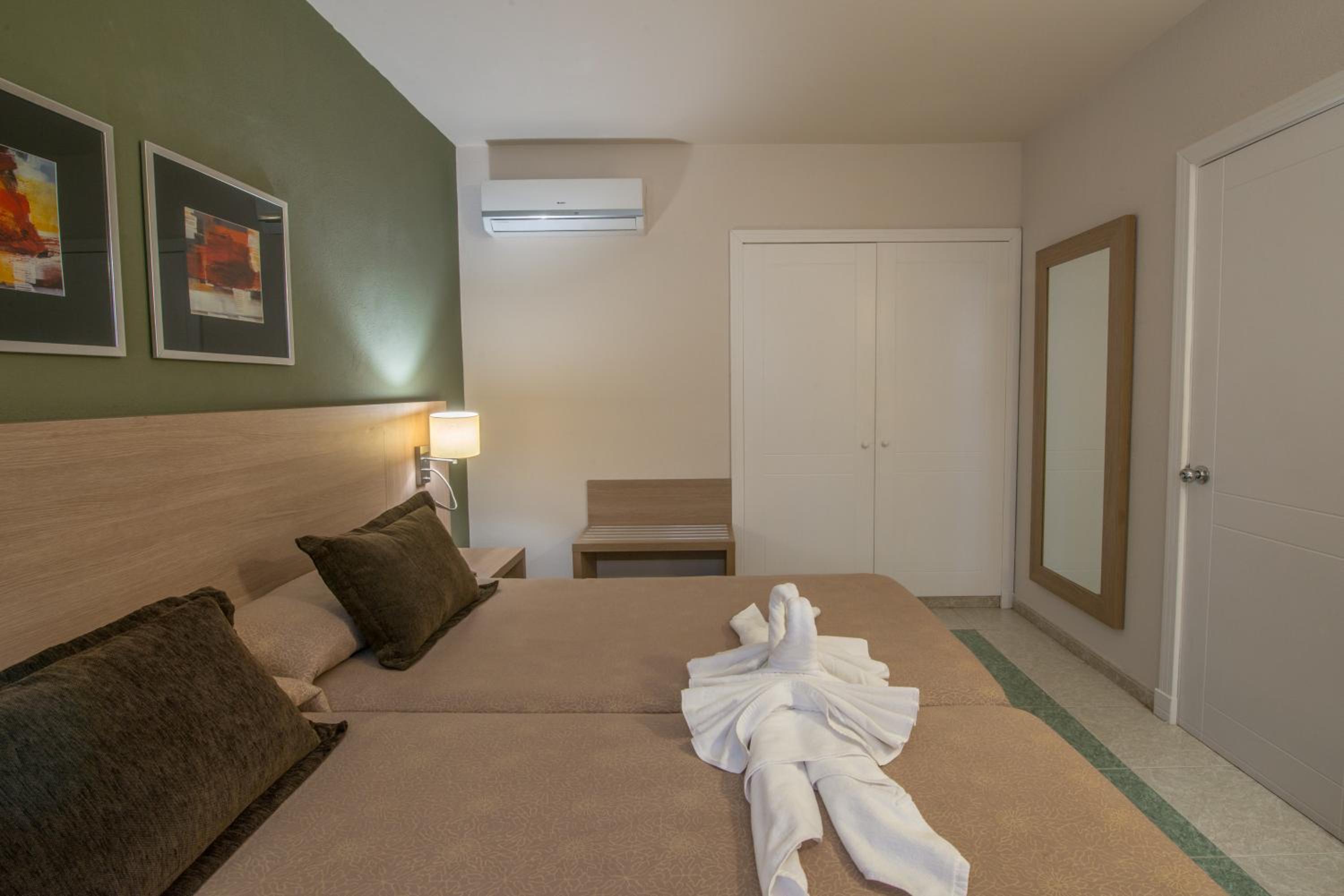 Bungaló (2 Adultos + 1 Niño)