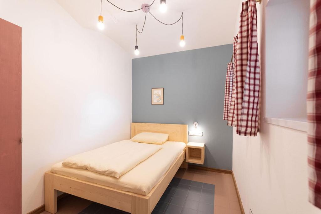 Triple Room with Bathroom photo 1