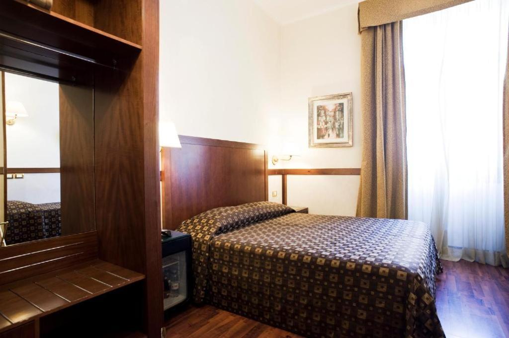 Single Room photo 1