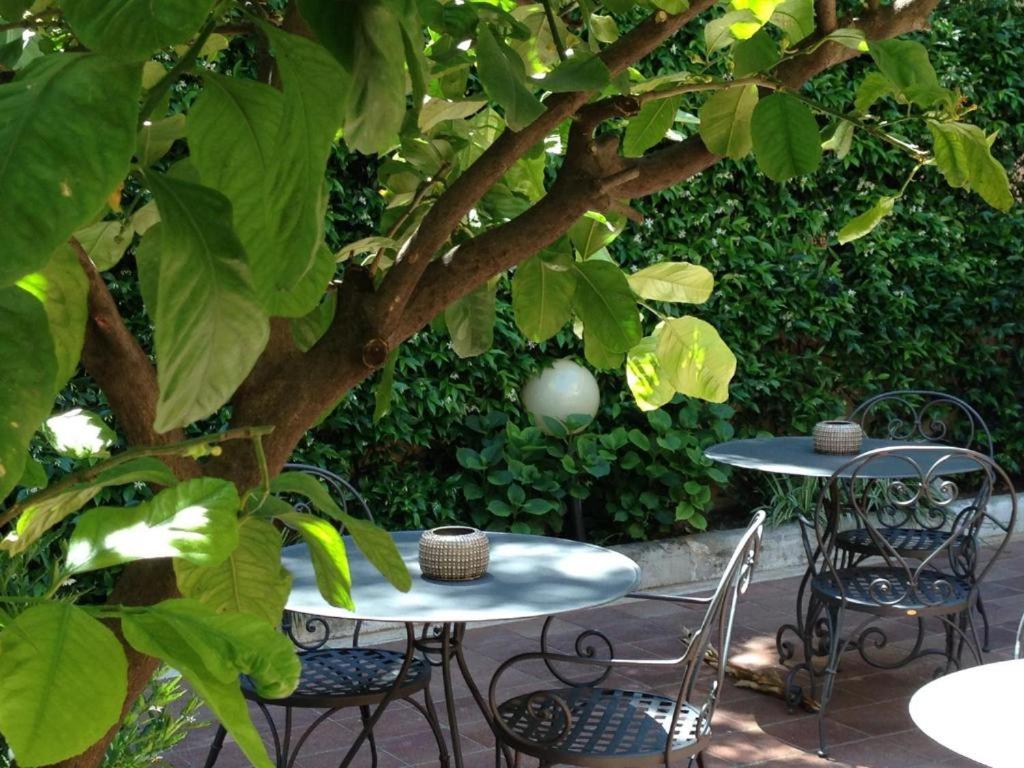 Double or Twin Room with Garden View photo 2