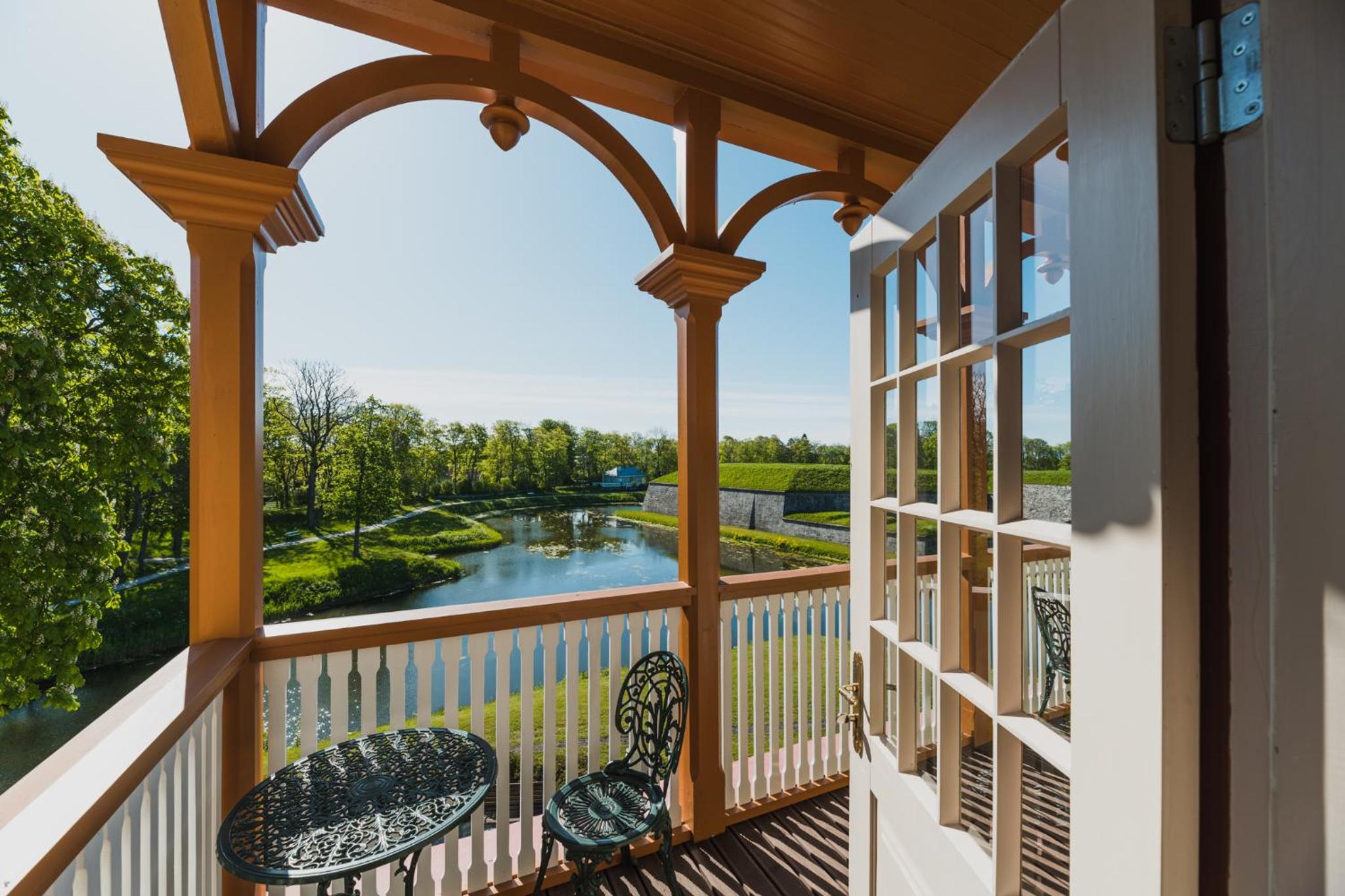 Deluxe Double or Twin Room with Balcony photo 2