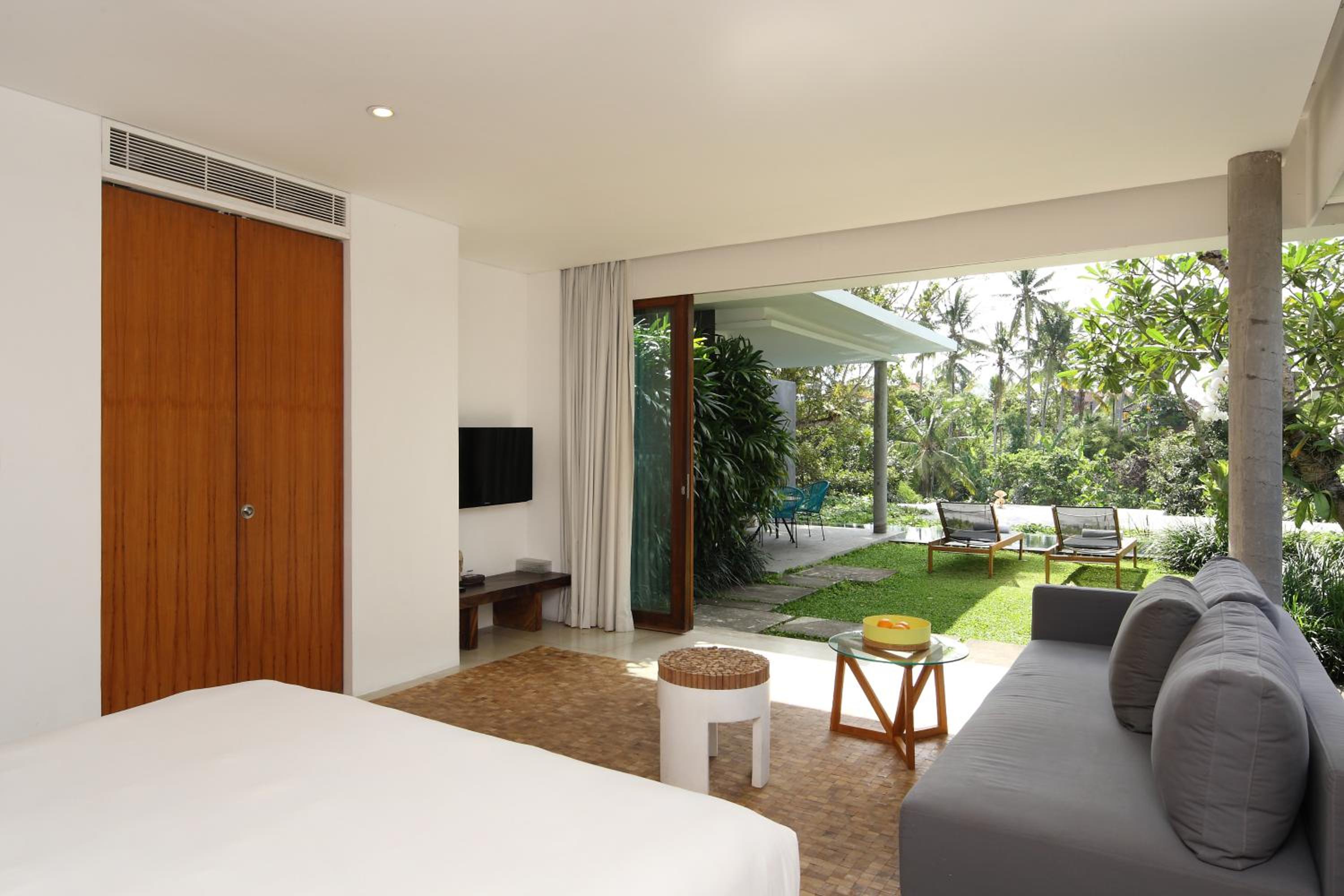 Free Upgrade from Terrace Pool Villa to Valley Pool Villa for Minimum Two Nights Stay photo 1
