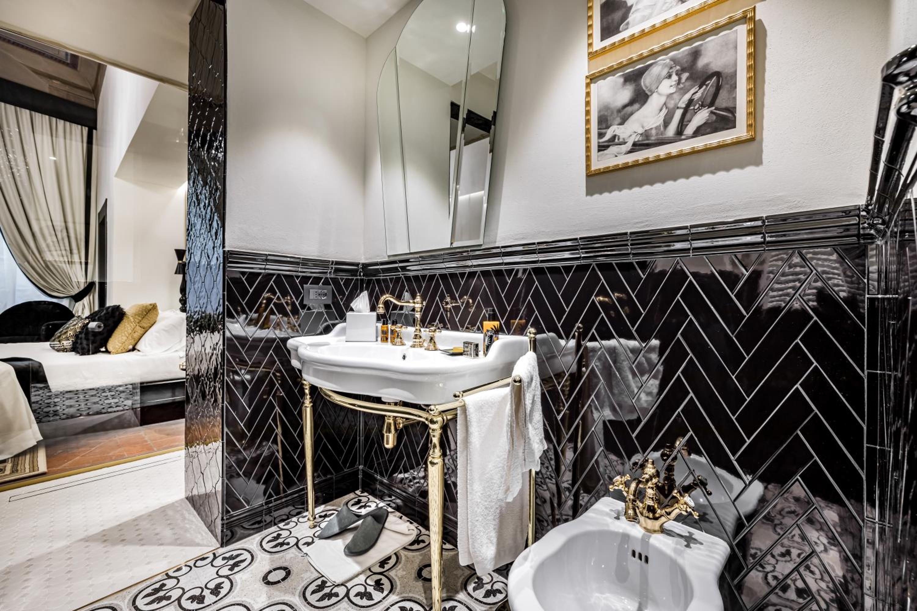 Deluxe Queen Suite - Dependence photo 2
