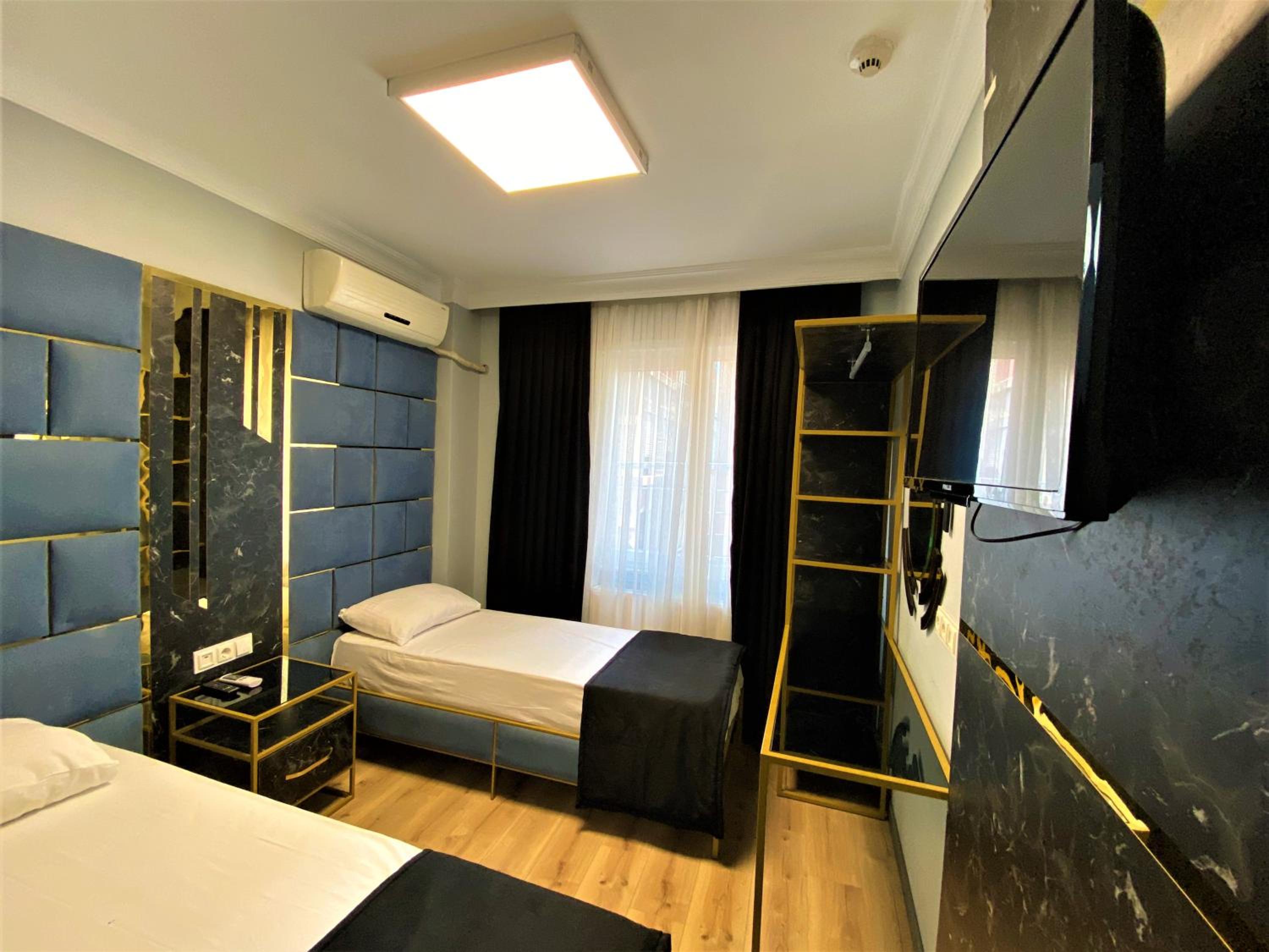 Single Room photo 2
