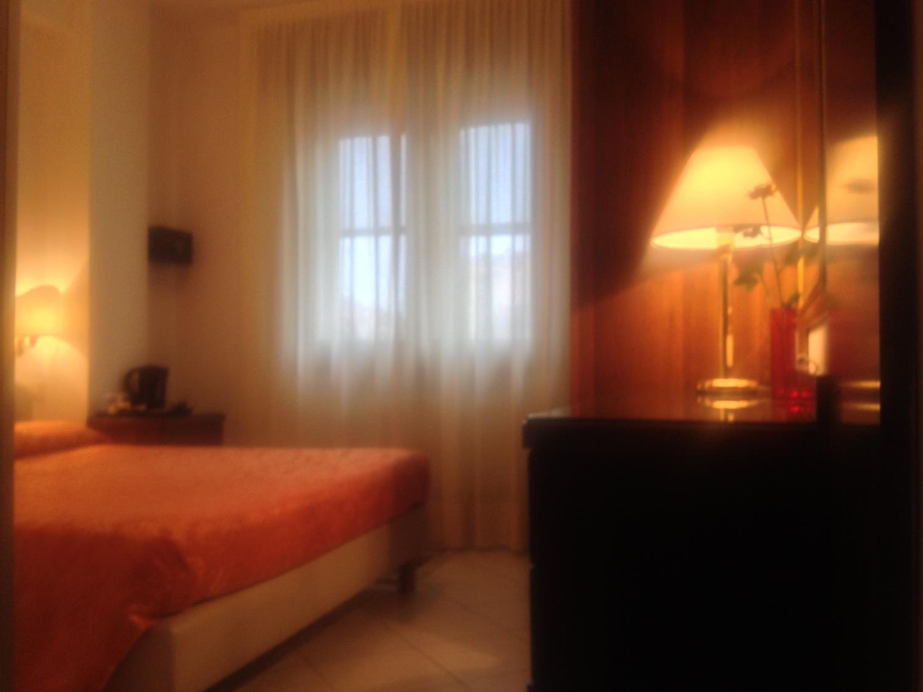 Economy Double Room - Photo 8