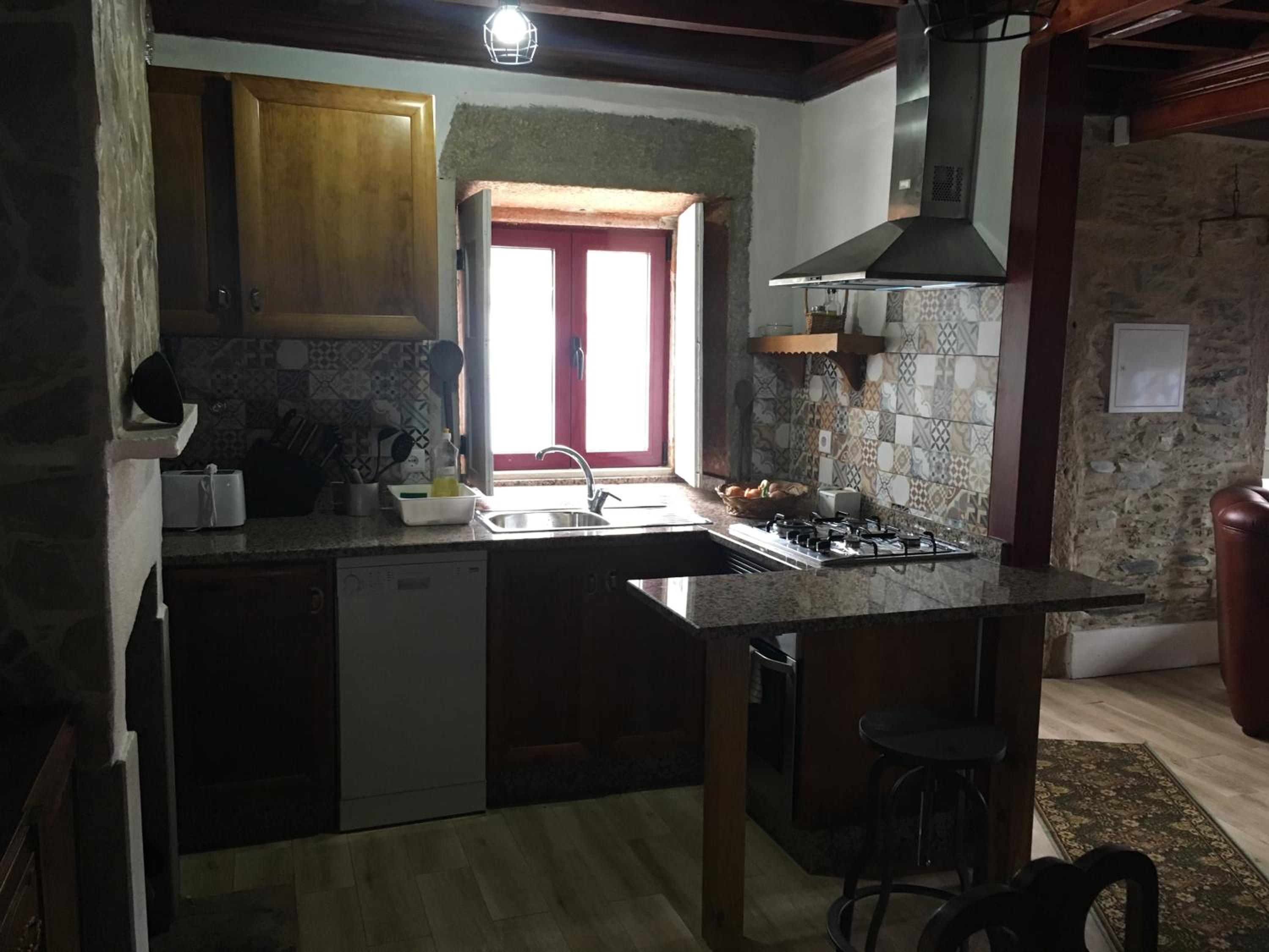 Three-Bedroom Villa - Photo 37