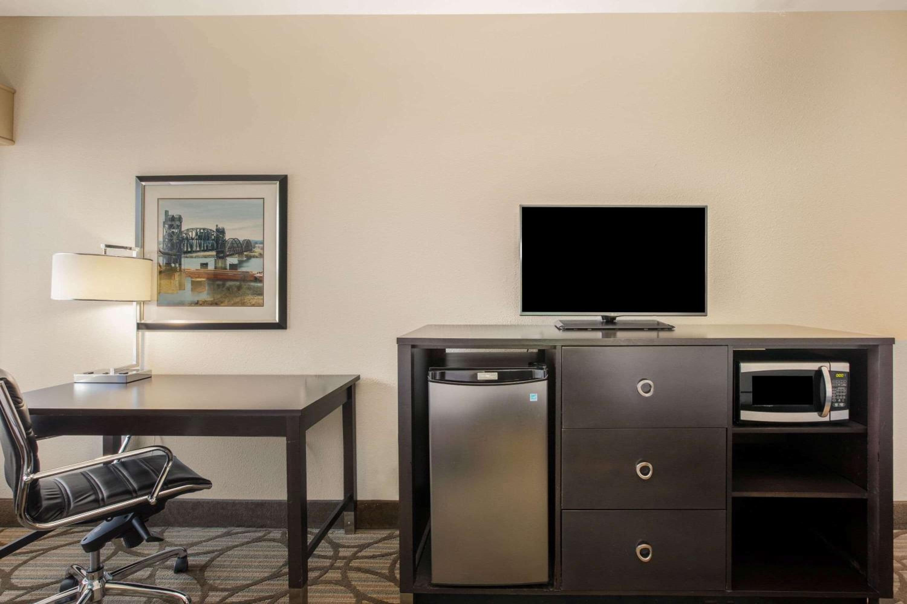 Executive King Room - Non-Smoking photo 2