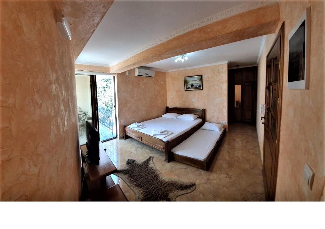 Studio with Balcony and Sea View 2