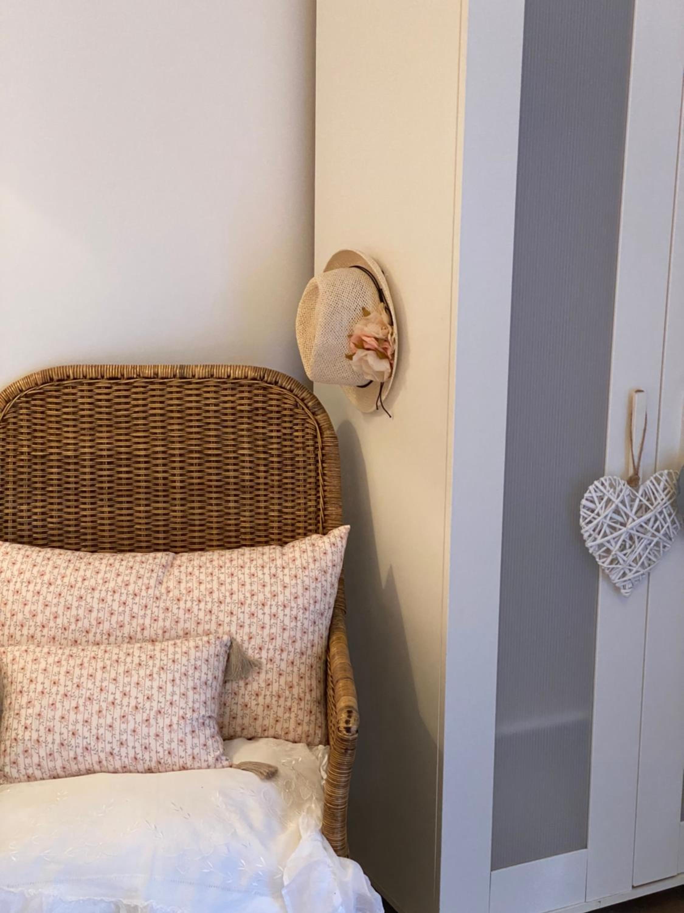 One-Bedroom House - Photo 23