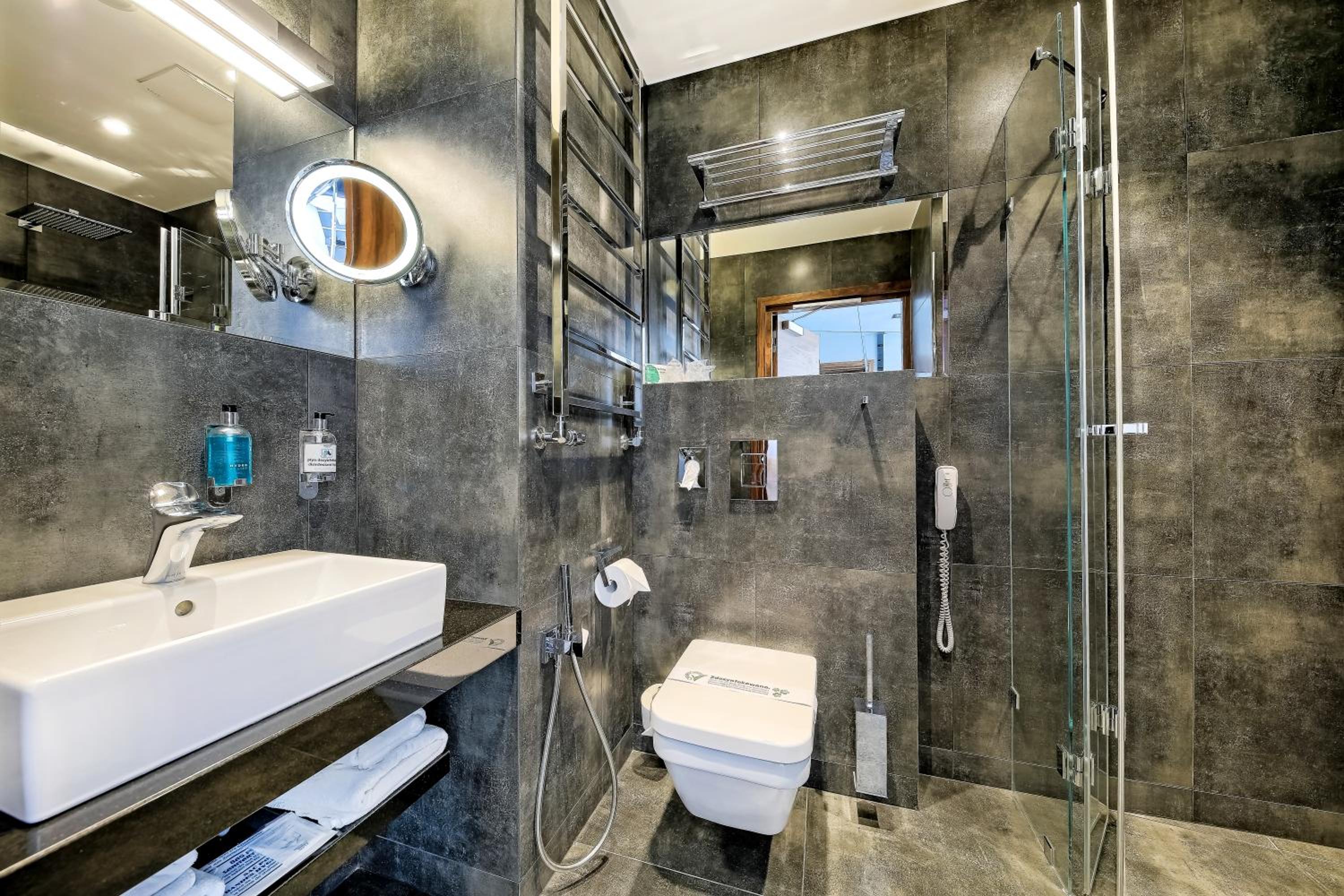 Deluxe Premium Double Room - Photo 5