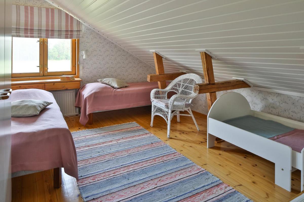 Upstairs floor with private bathroom - Apila  photo 1