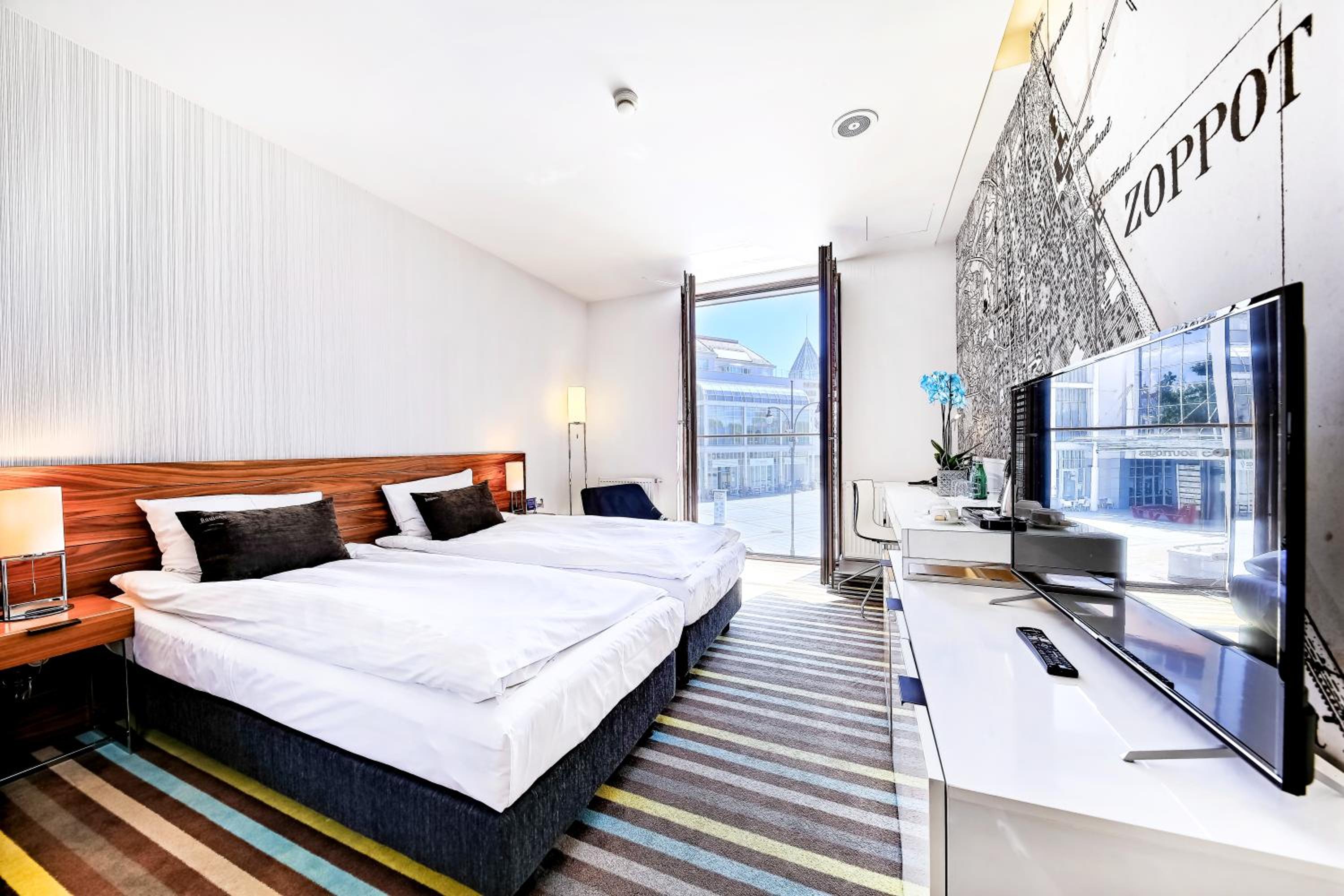 Lux Twin Room